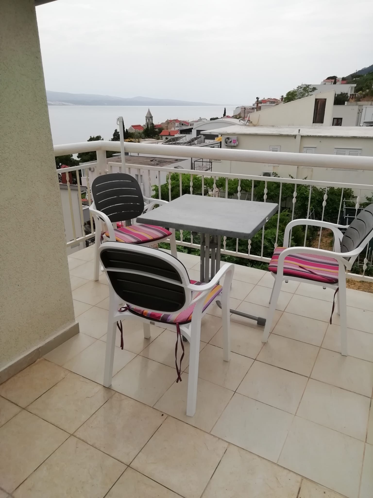 Two bedroom apartment with terrace and sea view Pisak, Omiš  A-d