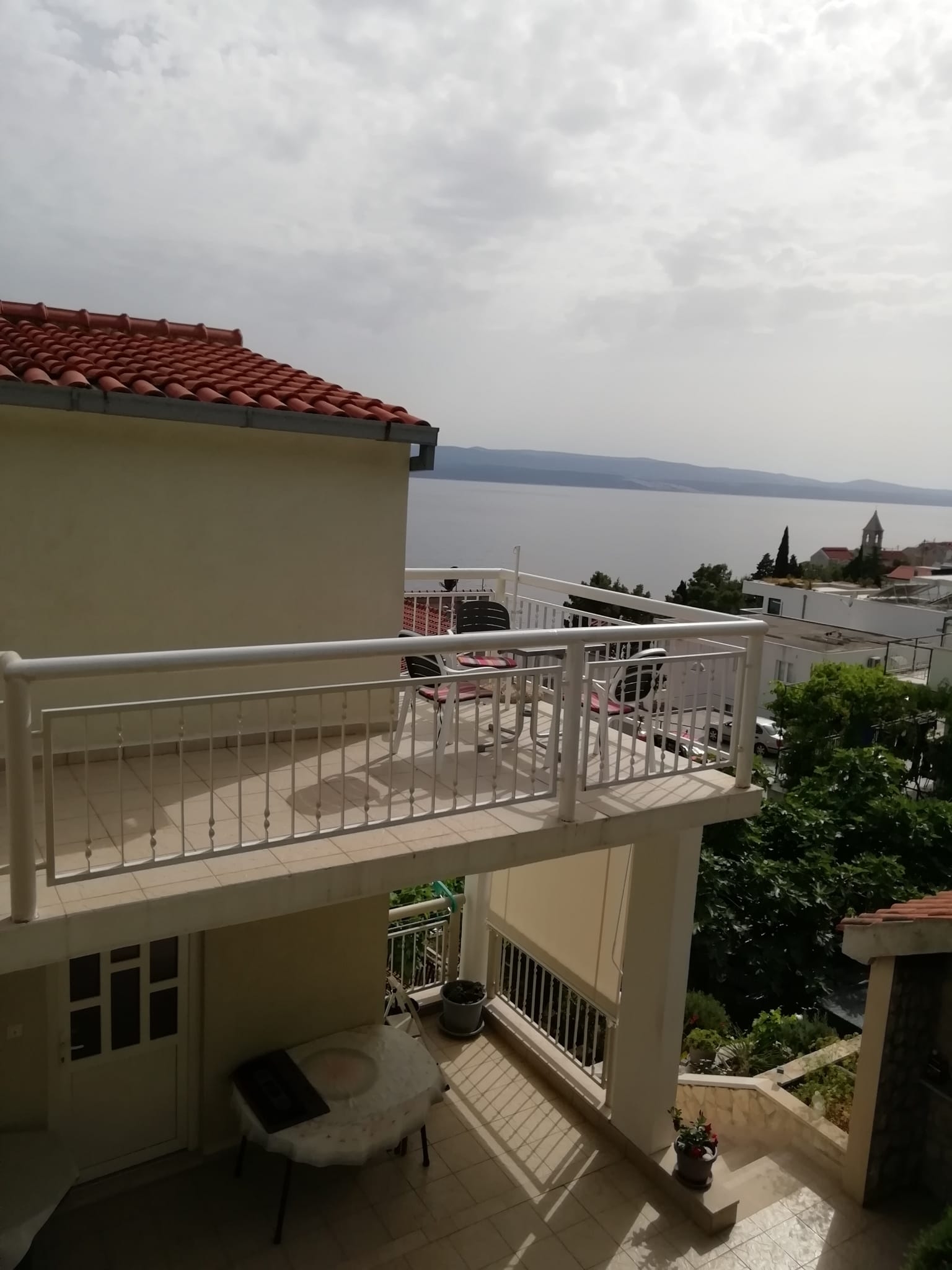 Two bedroom apartment with terrace and sea view Pisak, Omiš  A-d
