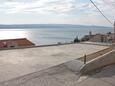 Pisak, Omiš, Parking 4815 - Appartement à proximité de la mer avec une plage de galets.