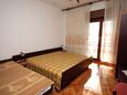 Spalnica 2 Lokva Rogoznica, Spalnica 2 v nastanitvi vrste apartment, dostopna klima.
