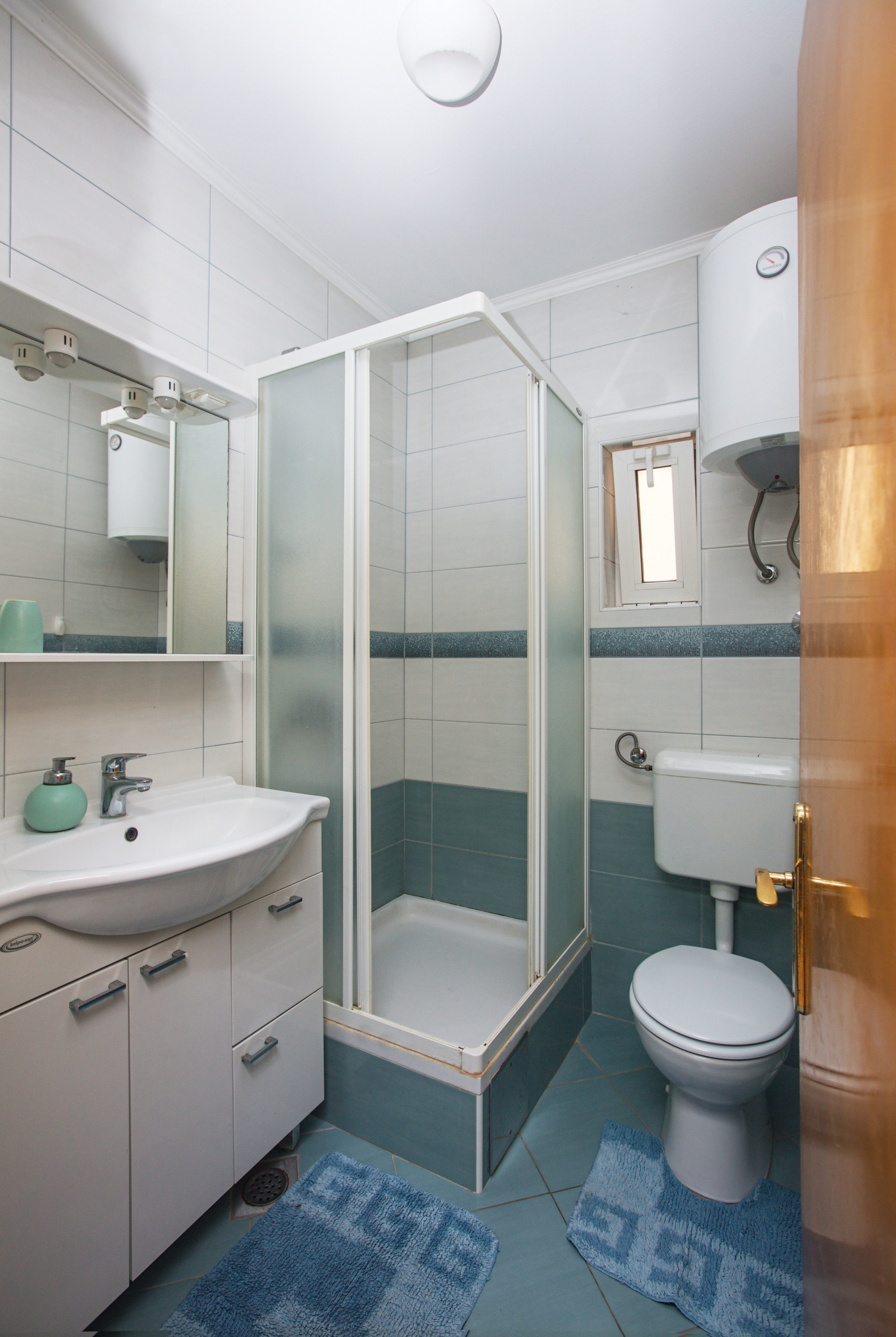 Four bedroom apartment with terrace and sea view Grebaštica, Šibenik  A-a