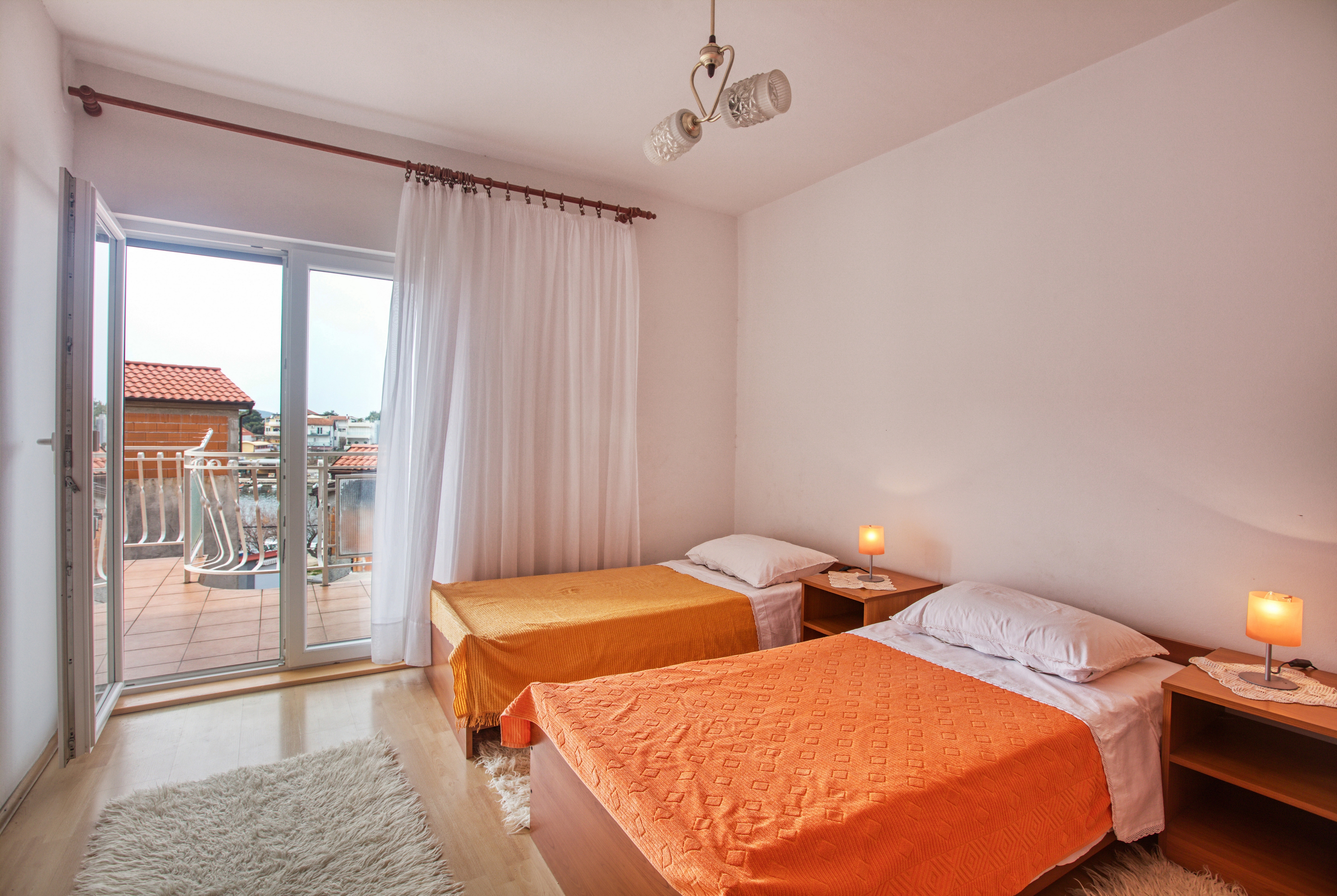 Four bedroom apartment with terrace and sea view Grebaštica, Šibenik  A-a