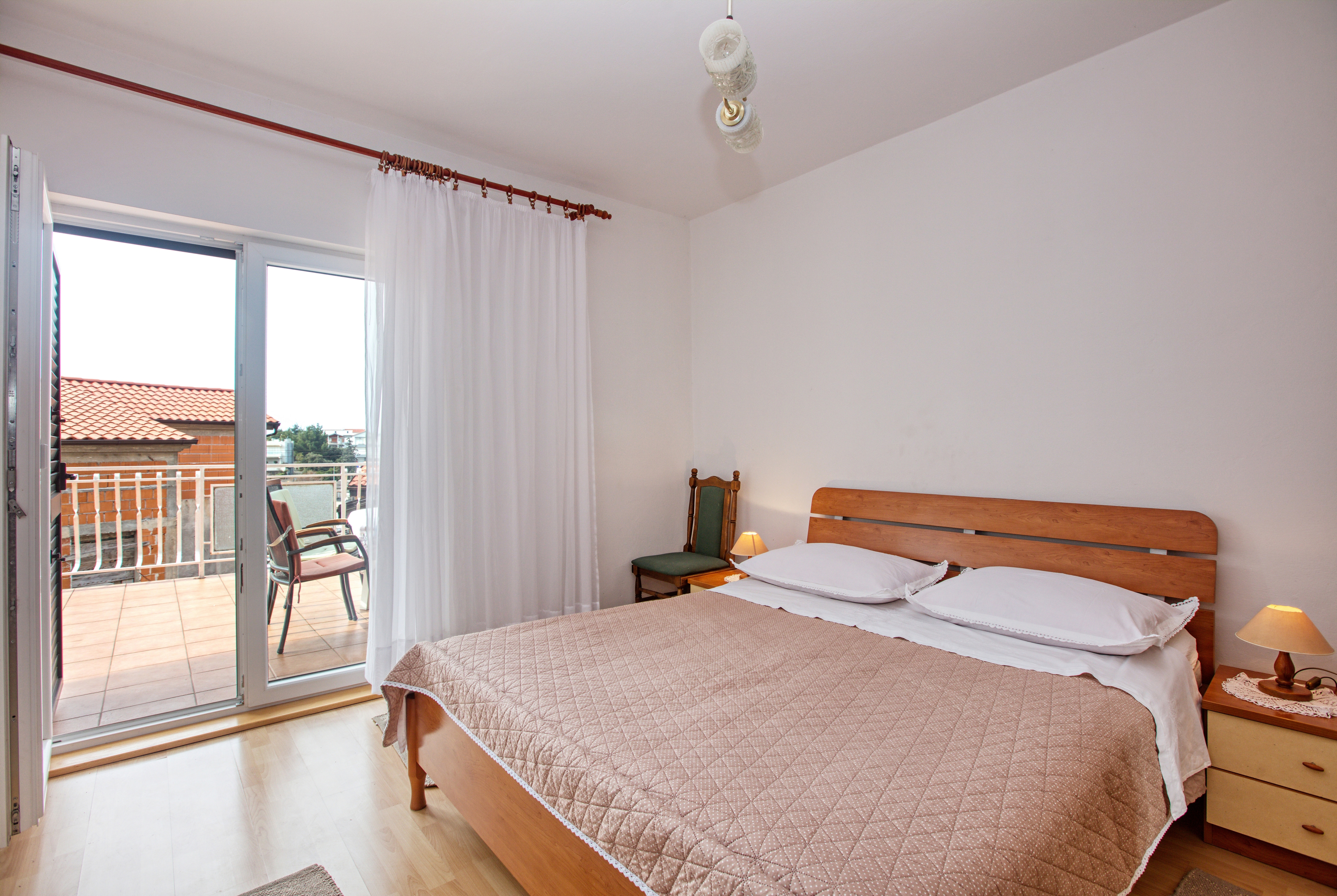 Four bedroom apartment with terrace and sea view Grebaštica, Šibenik  A-a