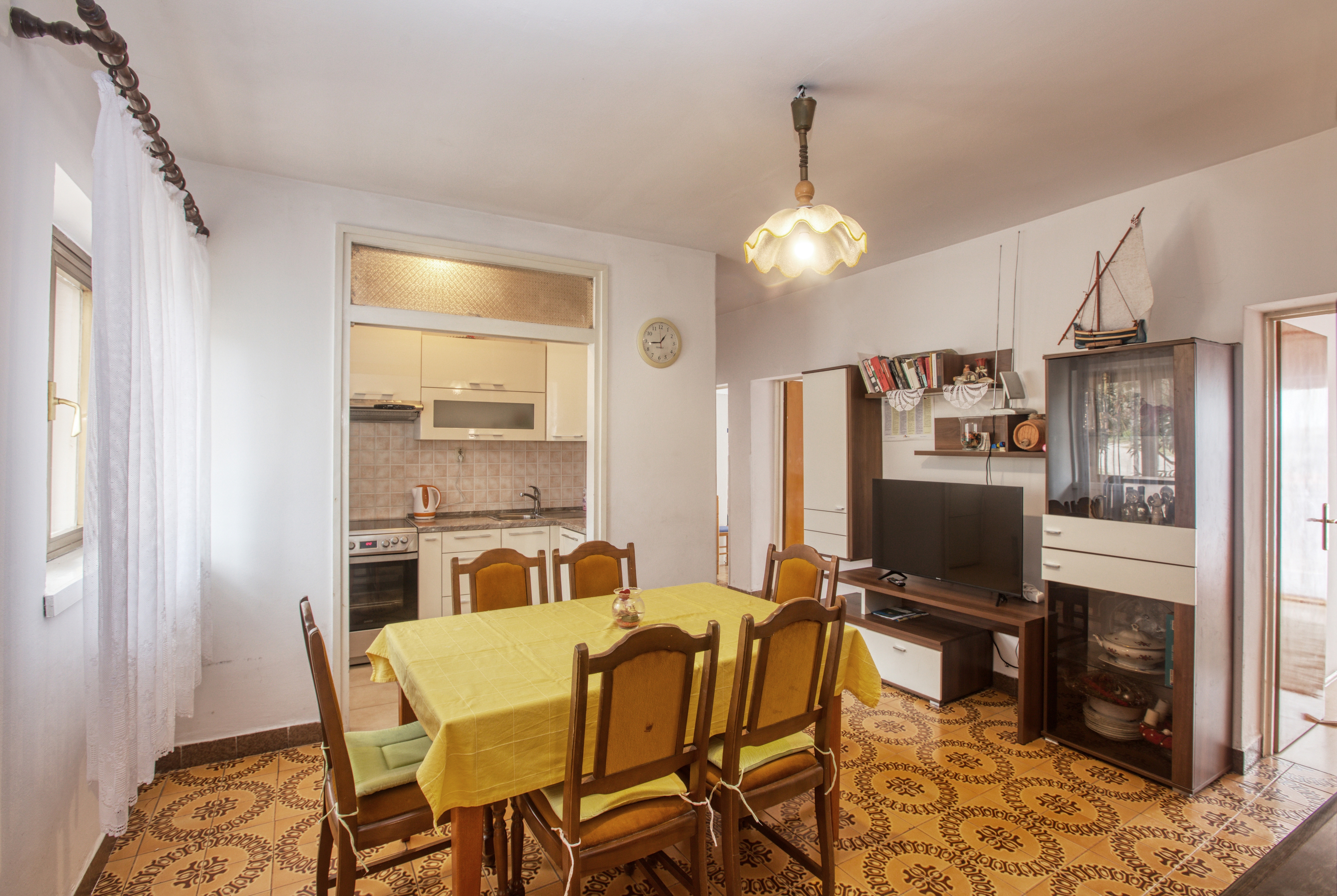 Four-bedroom apartment with terrace and sea view Grebaštica, Šibenik (A-482-a)