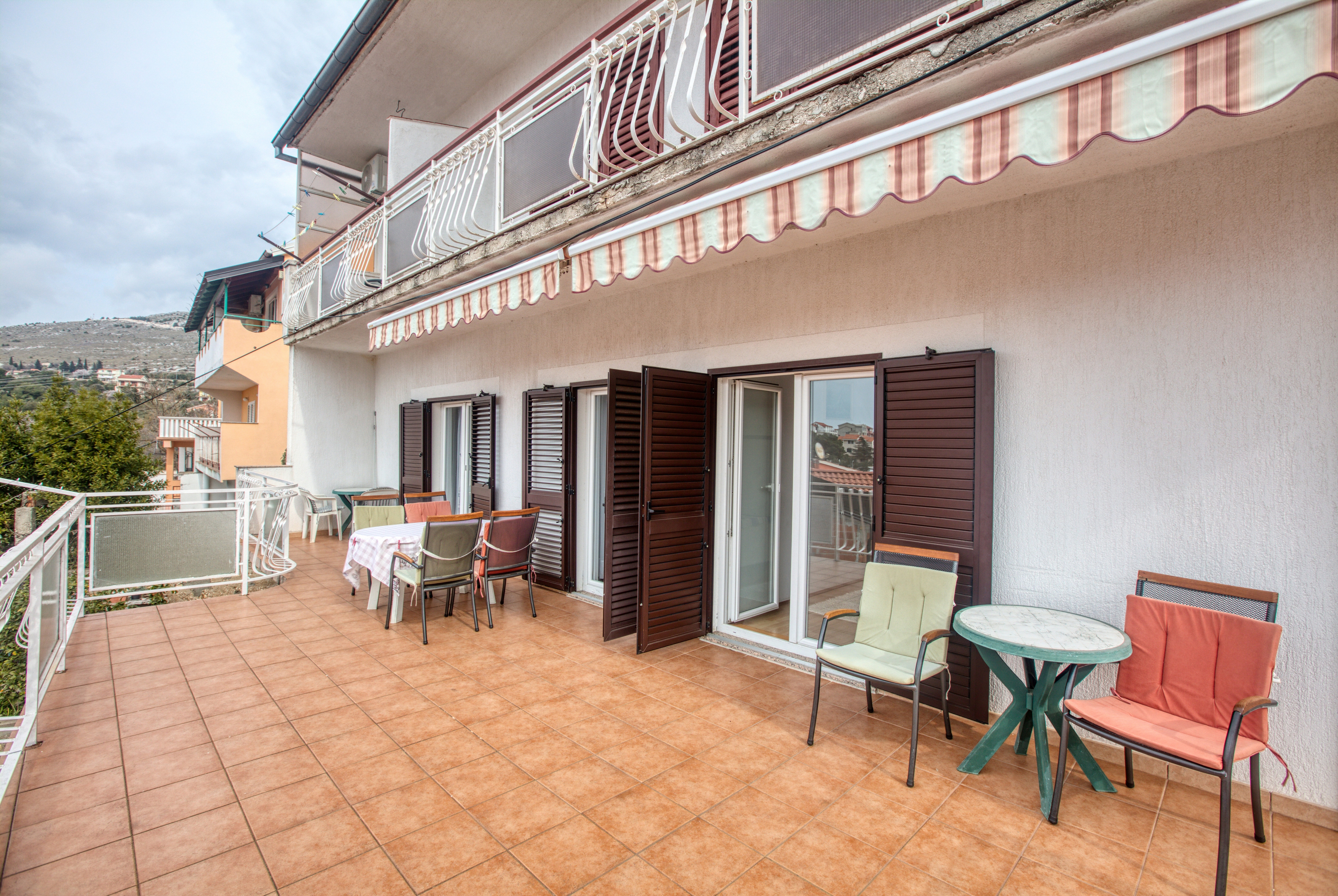 Four bedroom apartment with terrace and sea view Grebaštica, Šibenik  A-a