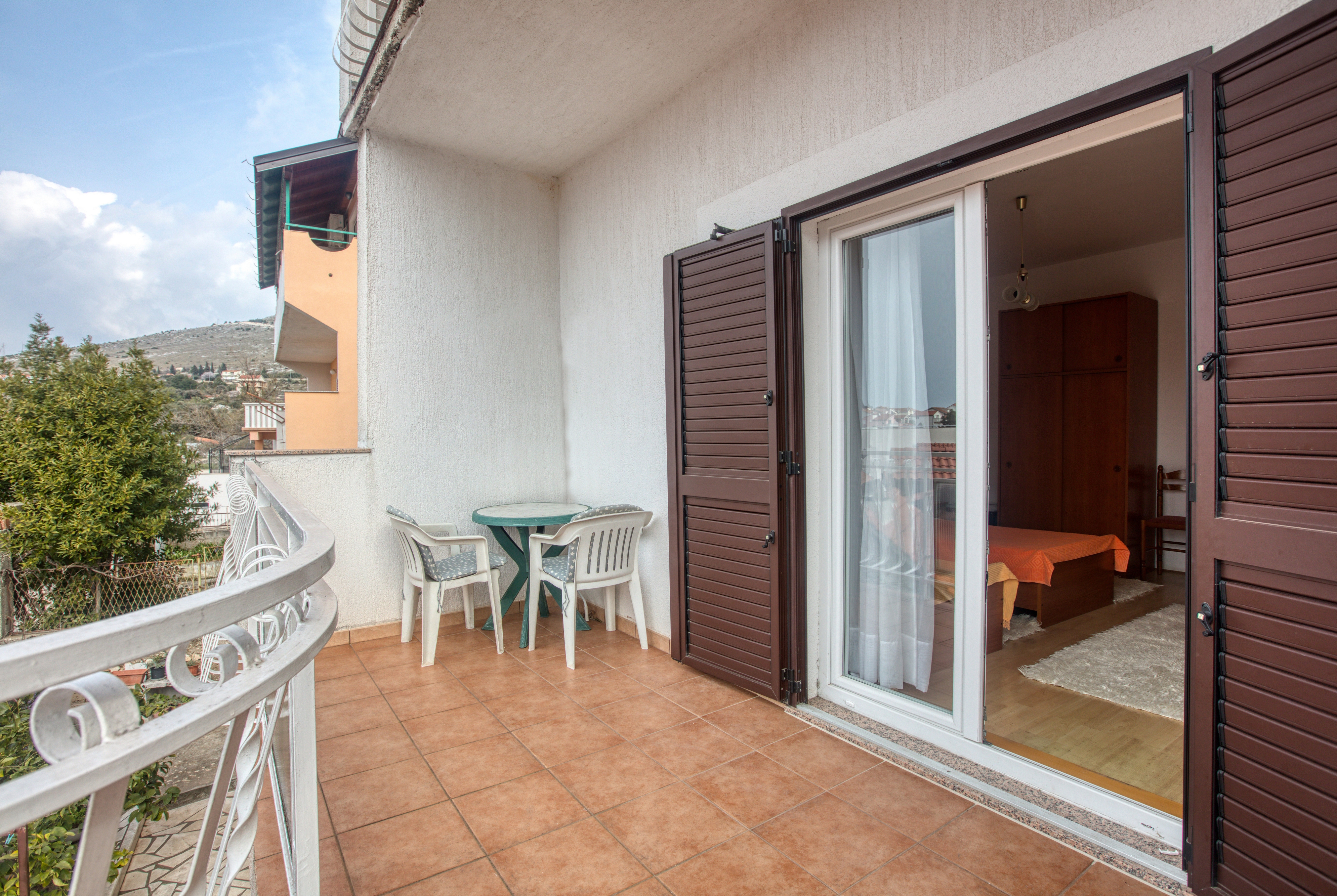Four bedroom apartment with terrace and sea view Grebaštica, Šibenik  A-a