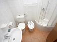 Ванная комната 2 Okrug Donji, Ванная комната 2 в размещении типа apartment, Домашние животные допускаются и WiFi.