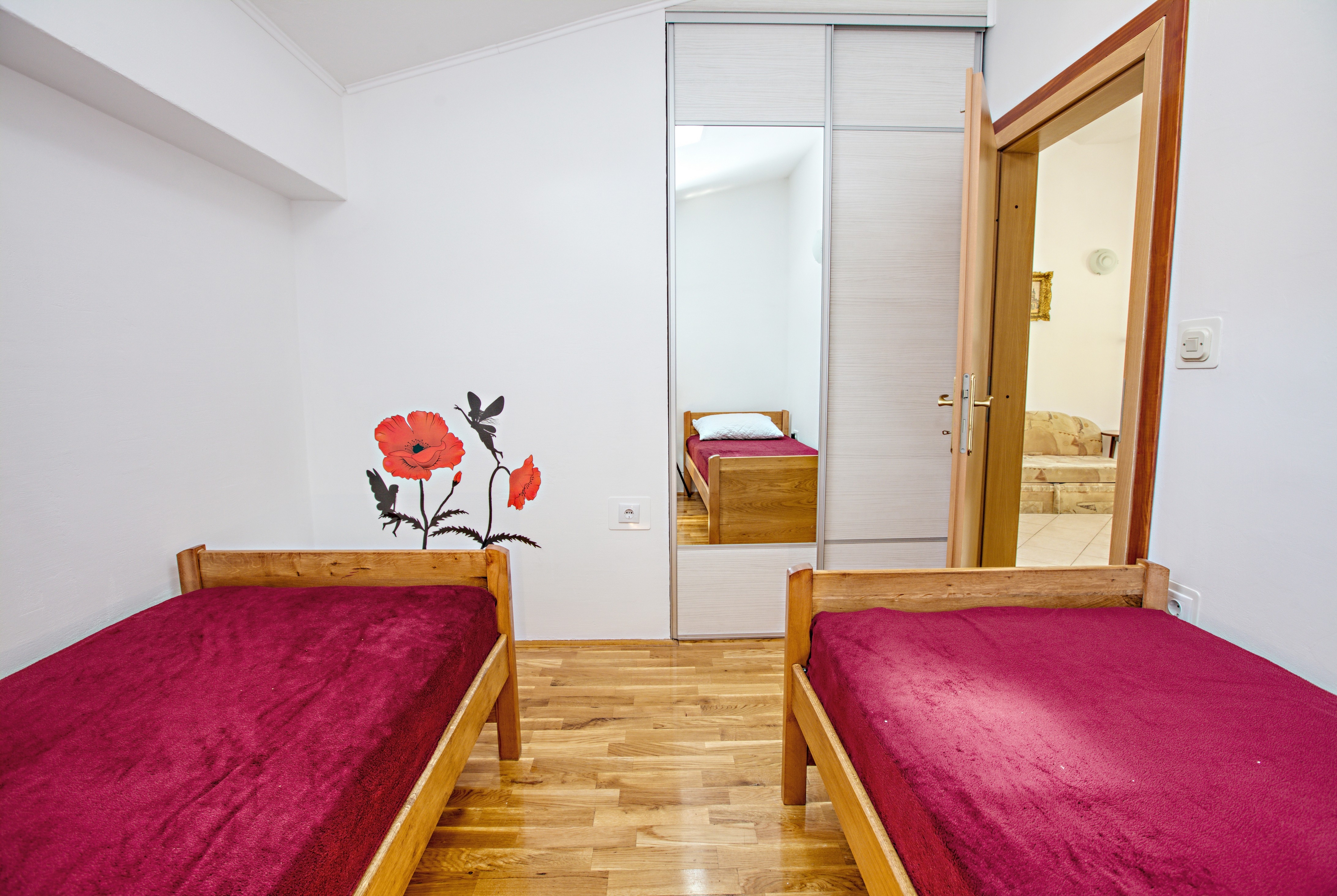 Two bedroom apartment near beach Brodarica, Šibenik  A-c