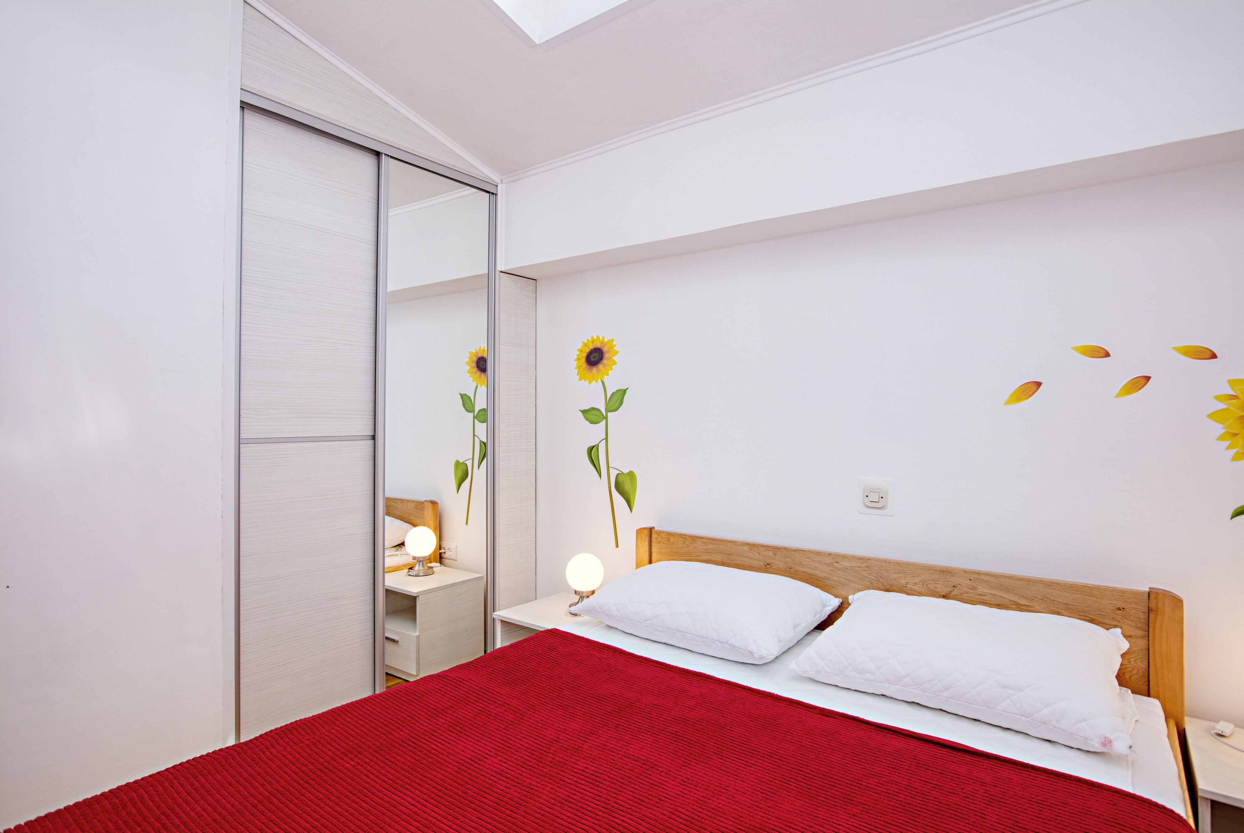 Two bedroom apartment near beach Brodarica, Šibenik  A-c