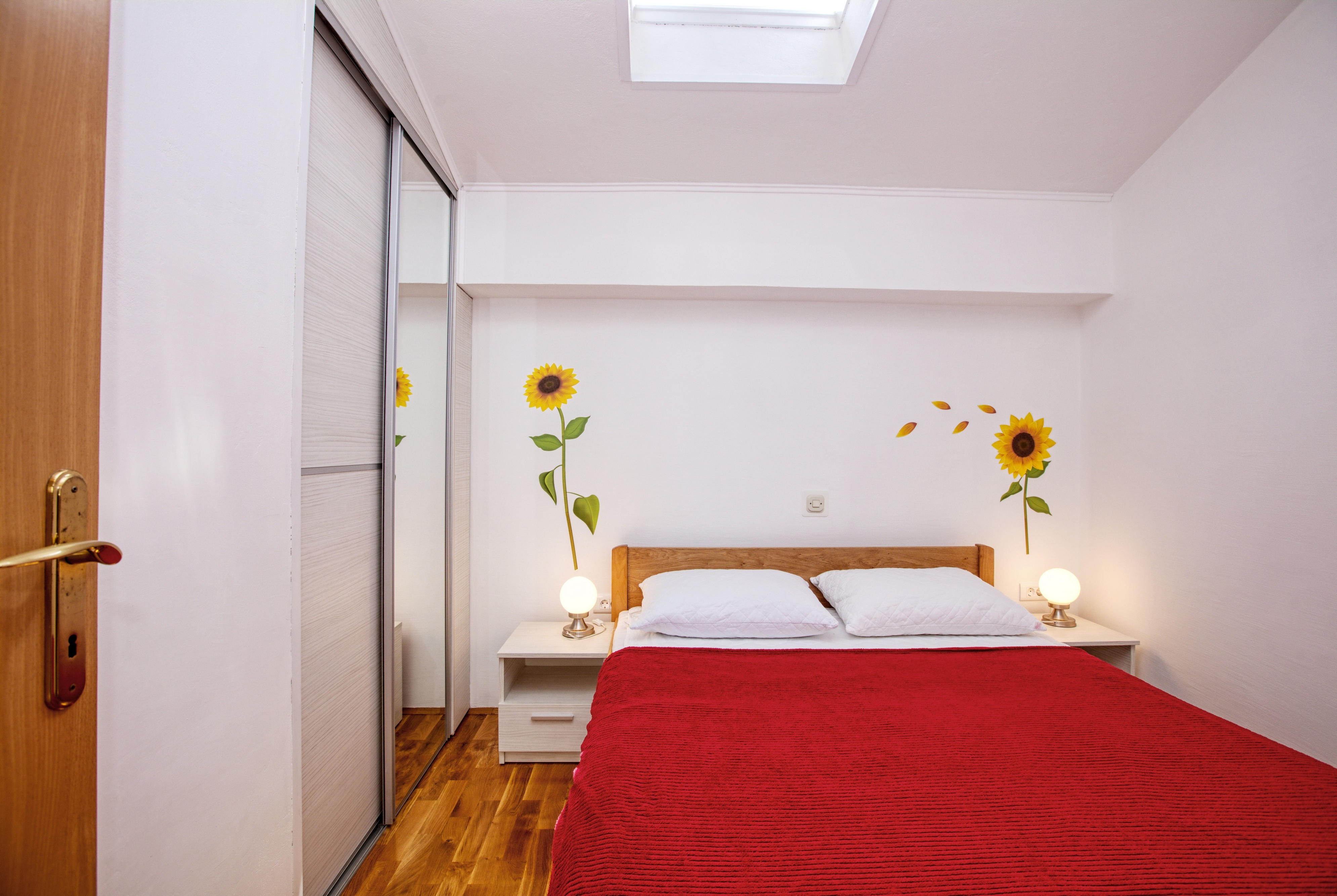 Two bedroom apartment near beach Brodarica, Šibenik  A-c
