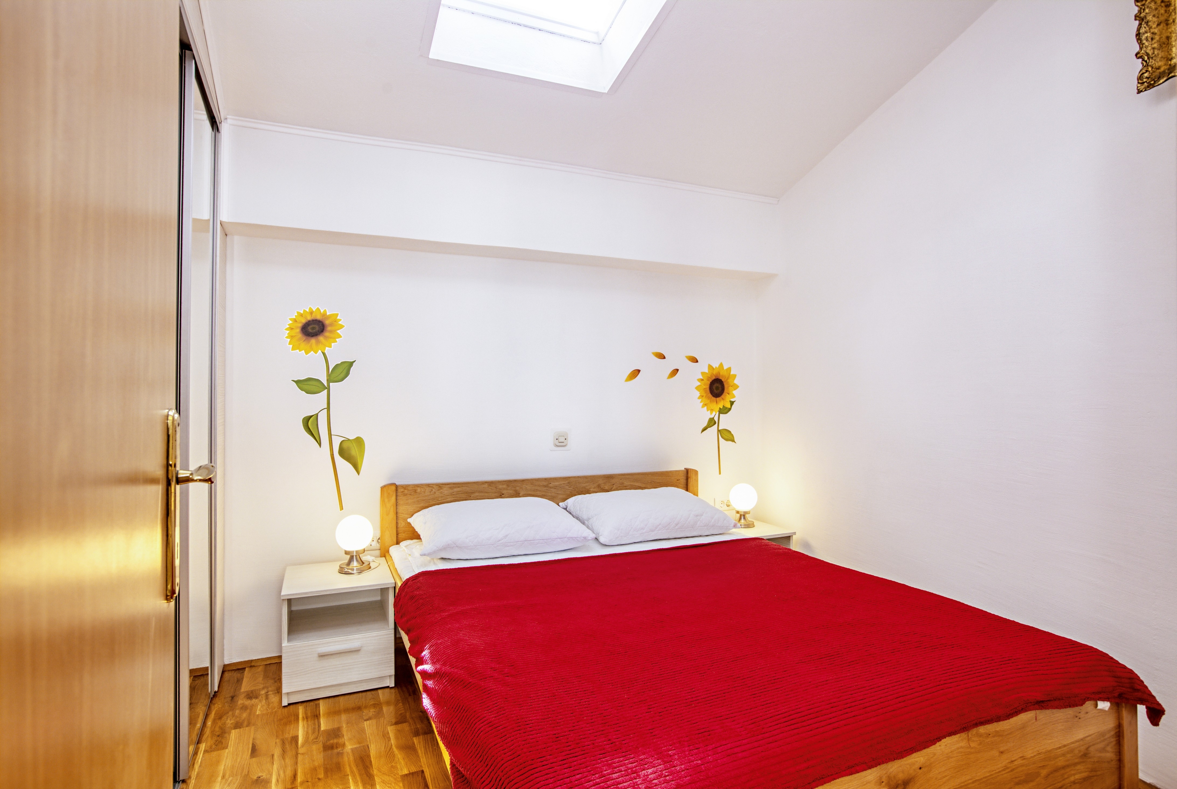 Two bedroom apartment near beach Brodarica, Šibenik  A-c