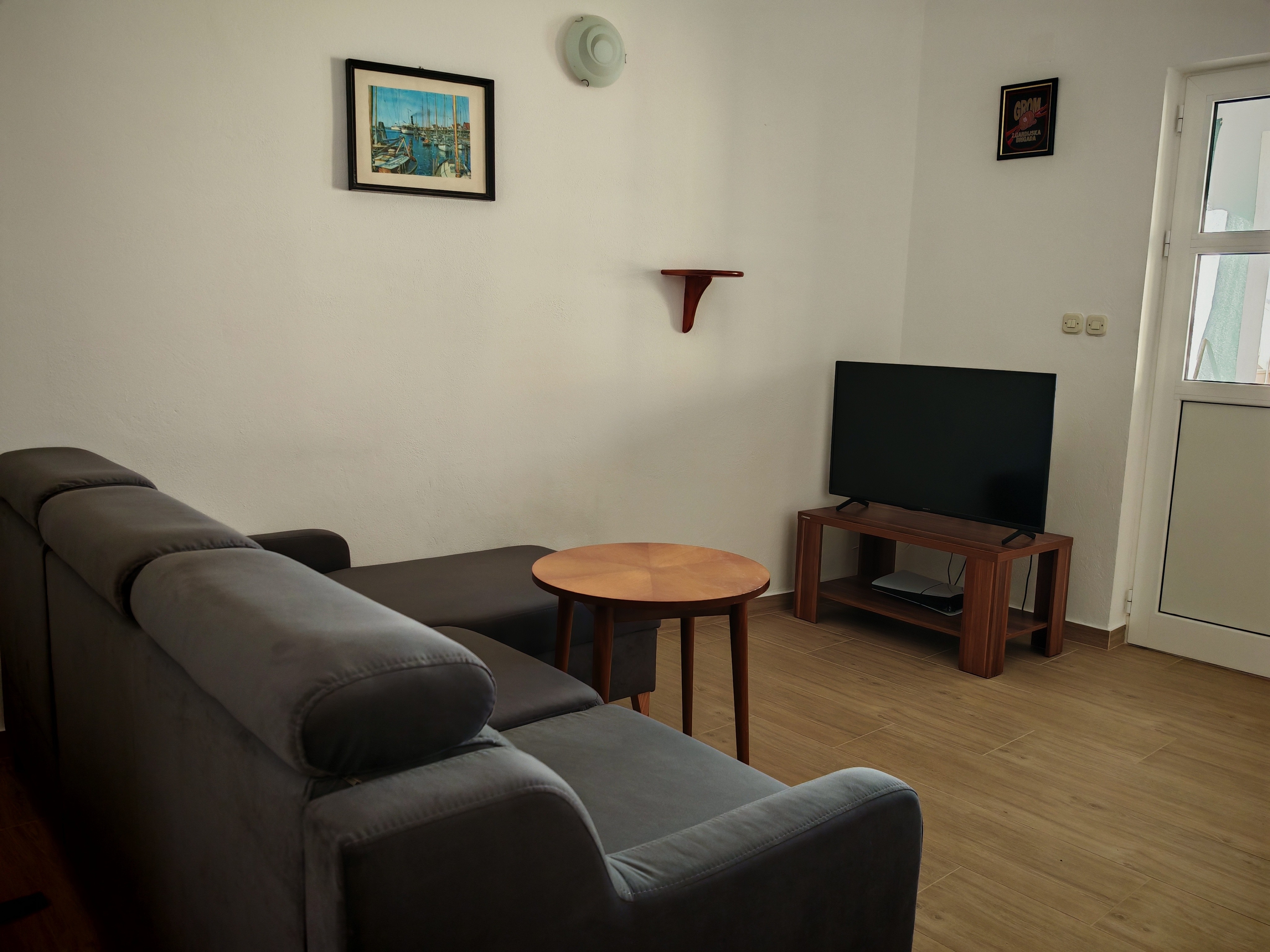 Two bedroom apartment near beach Brodarica, Šibenik  A-c