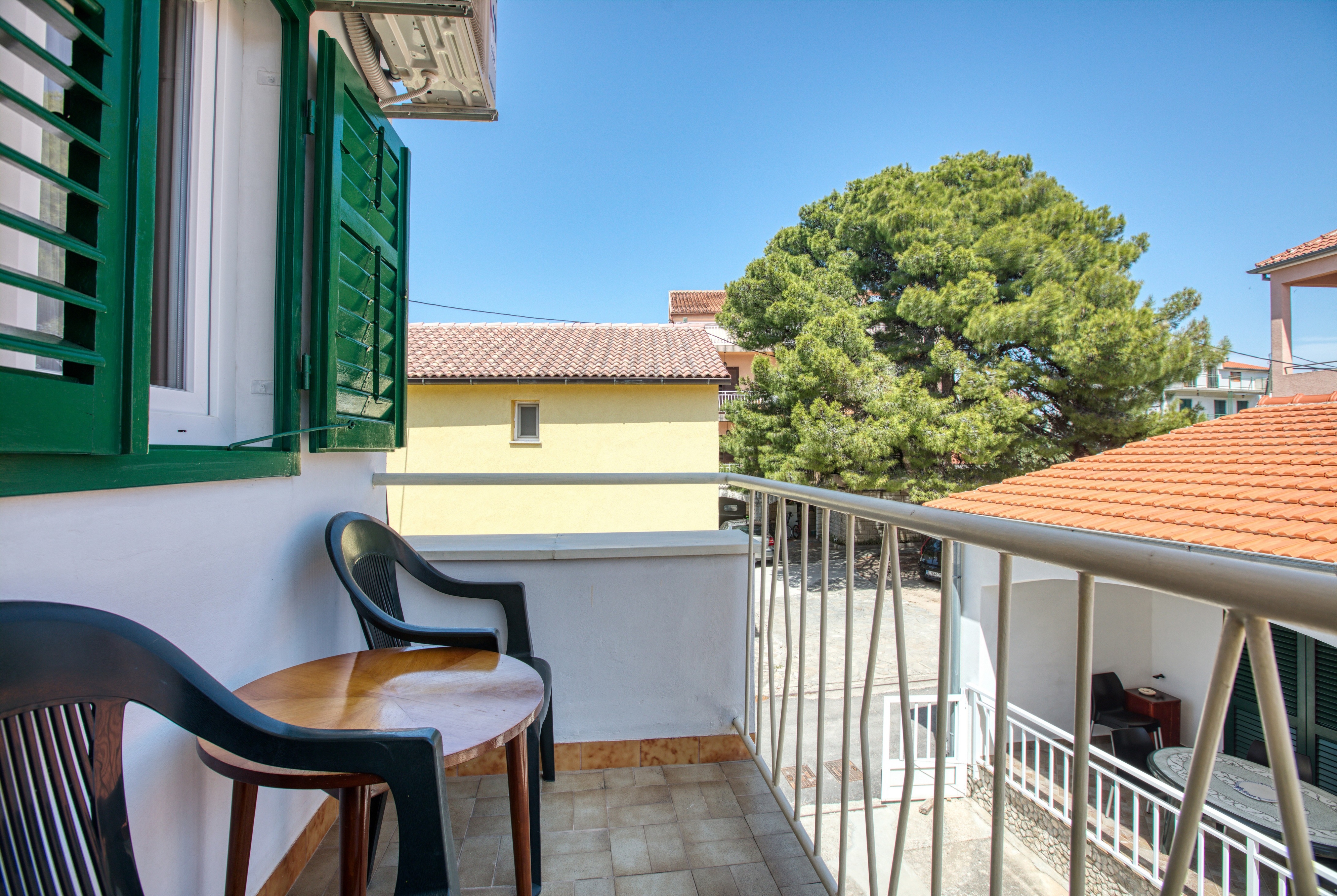 Three bedroom apartment near beach Brodarica, Šibenik  A-d