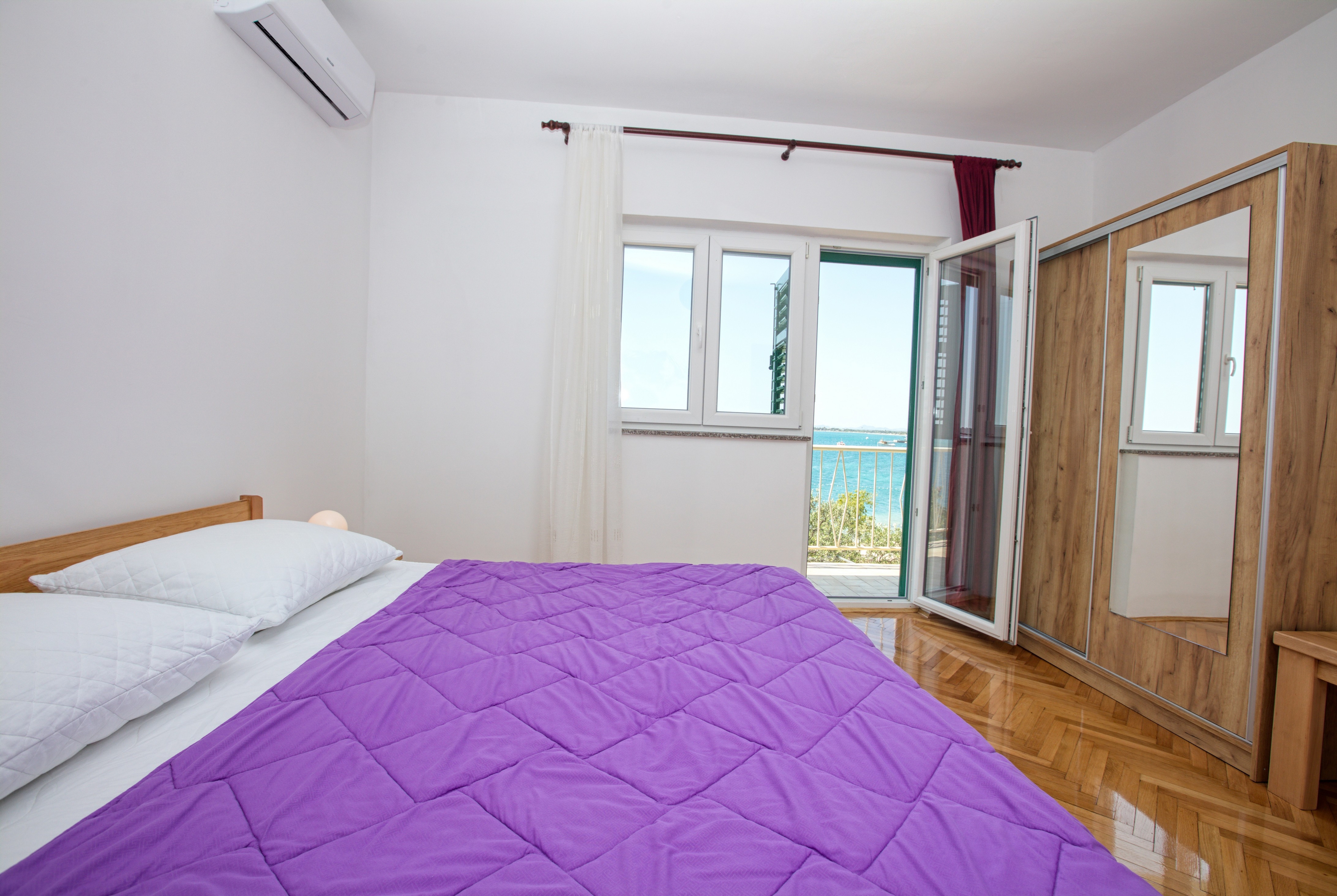 Three bedroom apartment near beach Brodarica, Šibenik  A-d