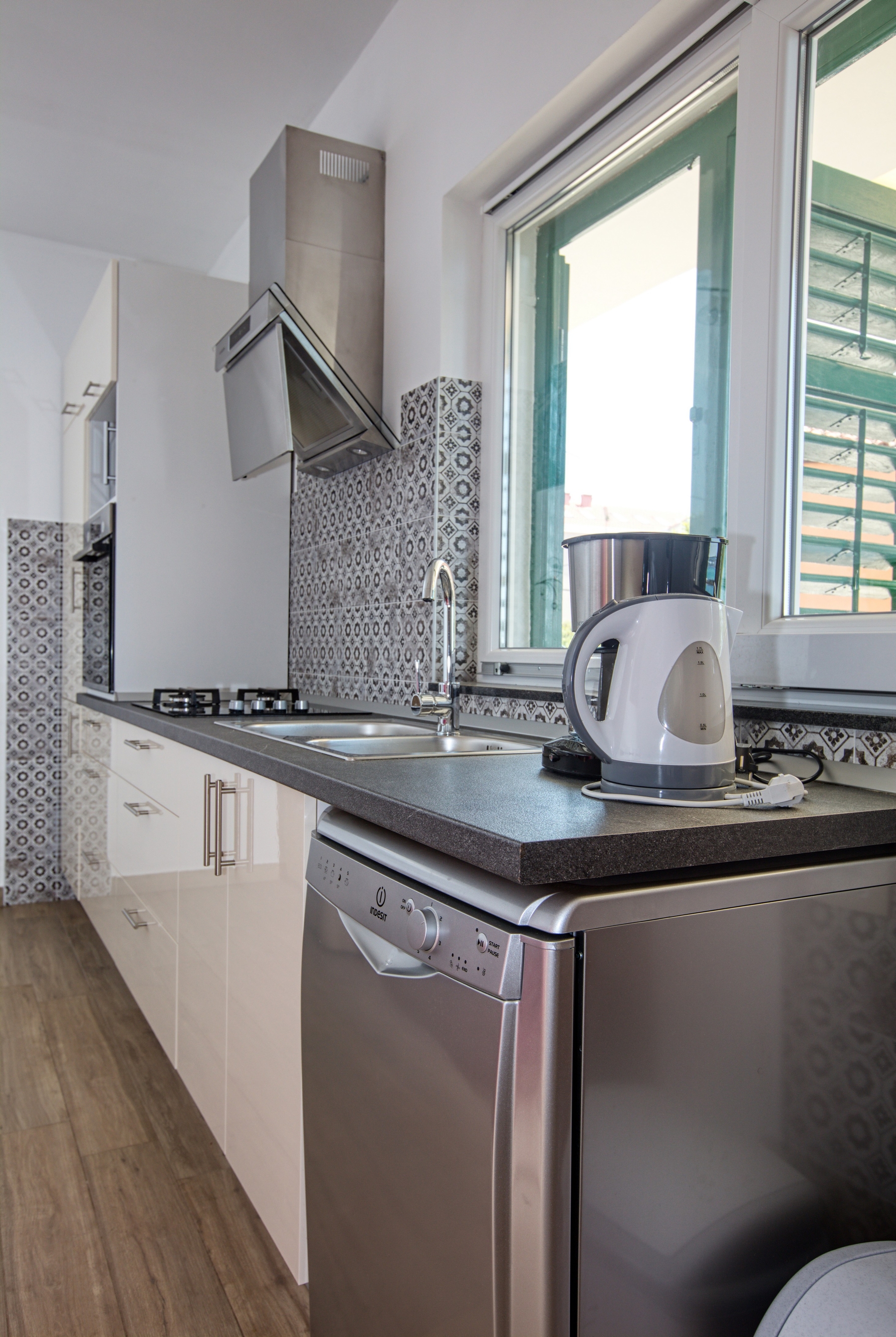 Three bedroom apartment near beach Brodarica, Šibenik  A-d