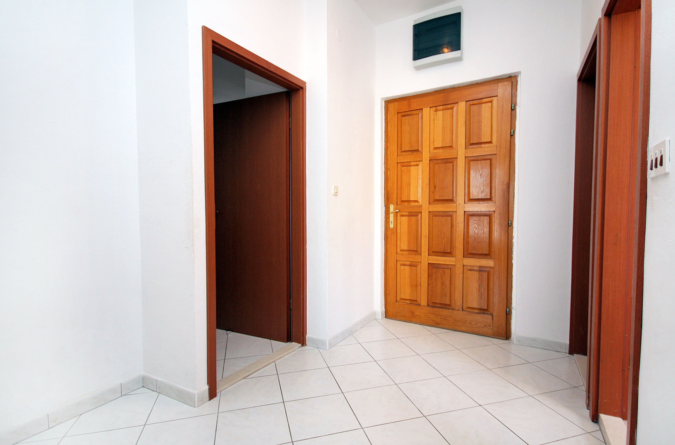 Three bedroom apartment with terrace and sea view Mastrinka, Čiovo  A-a