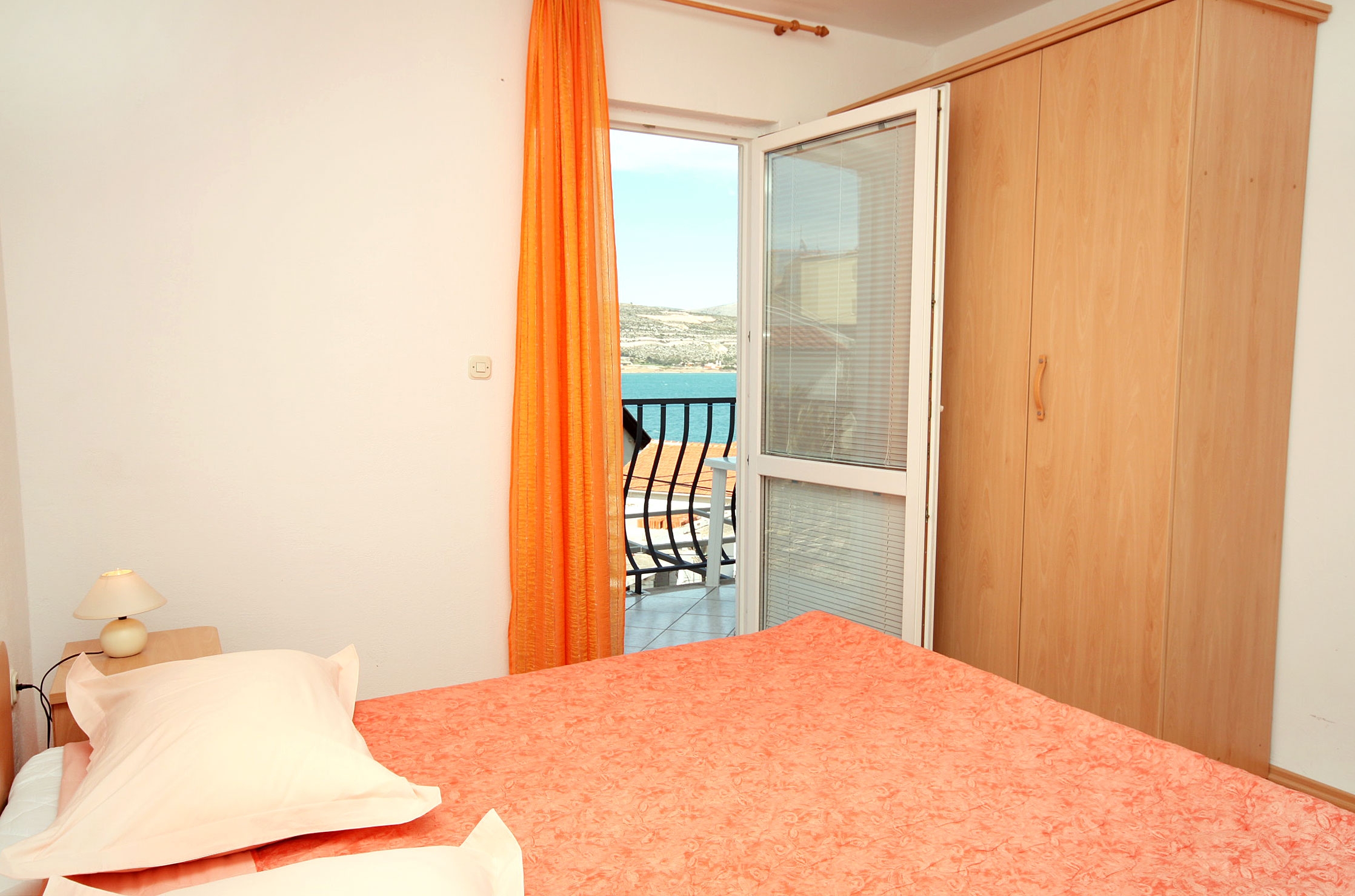 Two bedroom apartment with balcony and sea view Mastrinka, Čiovo (A-4836-b)