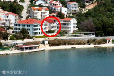 Property Marina, Trogir, Property 4850 - Apartments near sea with pebble beach.