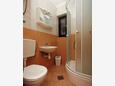 Duće, Bathroom in the studio-apartment, WiFi.