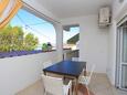Podstrana, Terrace in the apartment, with a sea view and WiFi.