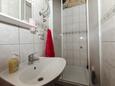 Ražanj, Bathroom in the studio-apartment, WiFi.