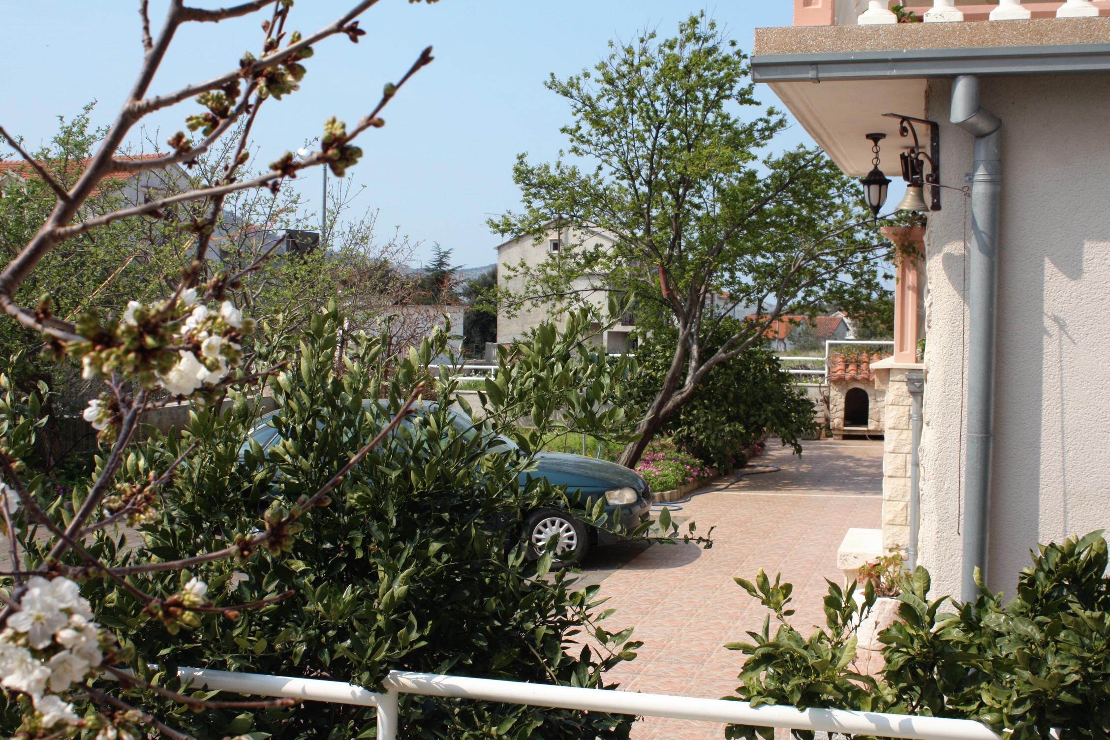 One bedroom apartment with terrace Grebaštica, Šibenik  A-d