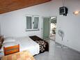 Grebaštica, Bedroom in the studio-apartment, (pet friendly) and WiFi.