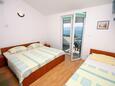 Ložnice Balića Rat, Ložnice v ubytování typu studio-apartment, s klimatizací a WiFi.
