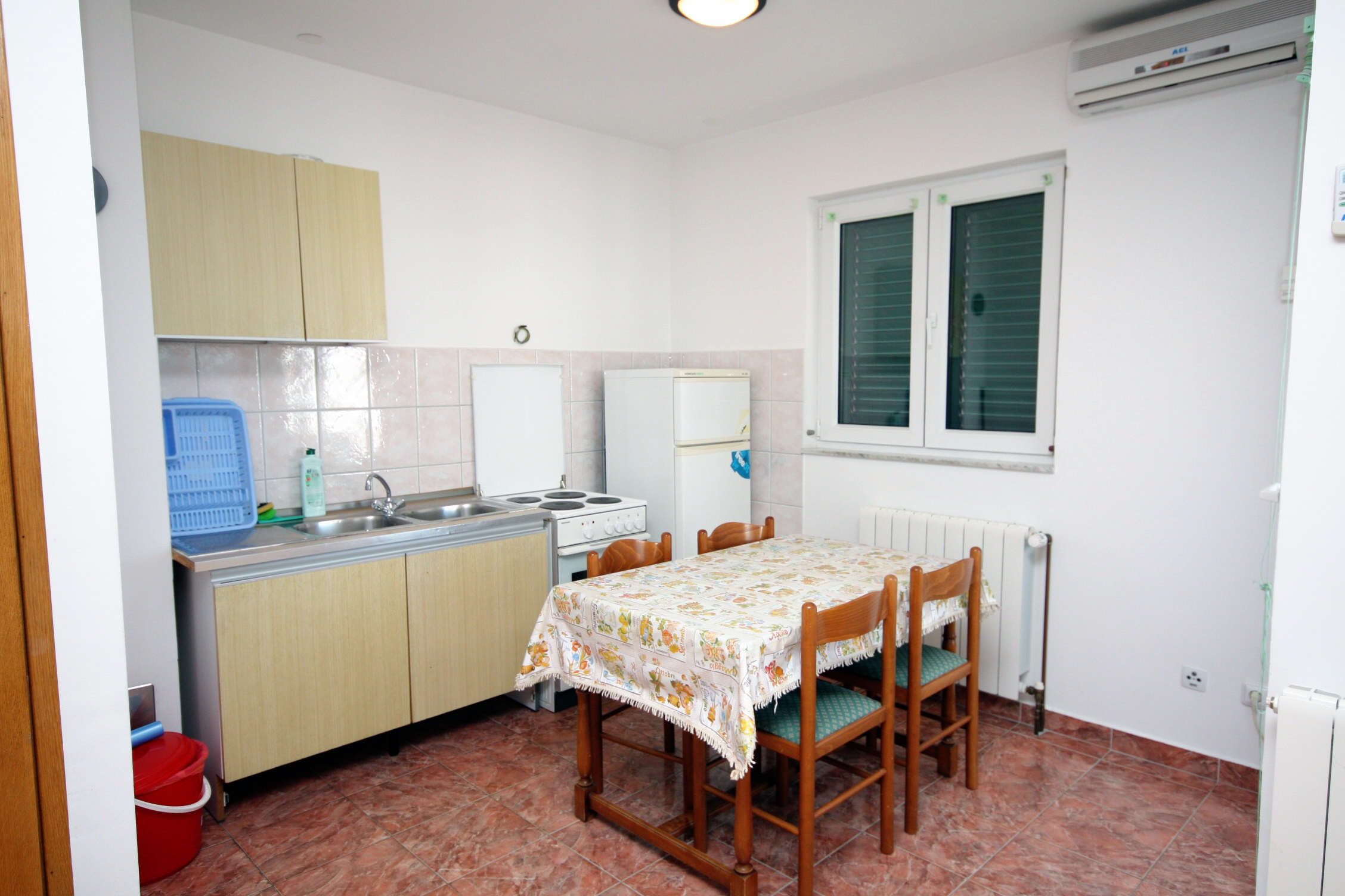 Studio flat with terrace and sea view Balića Rat, Omiš (AS-4868-f)