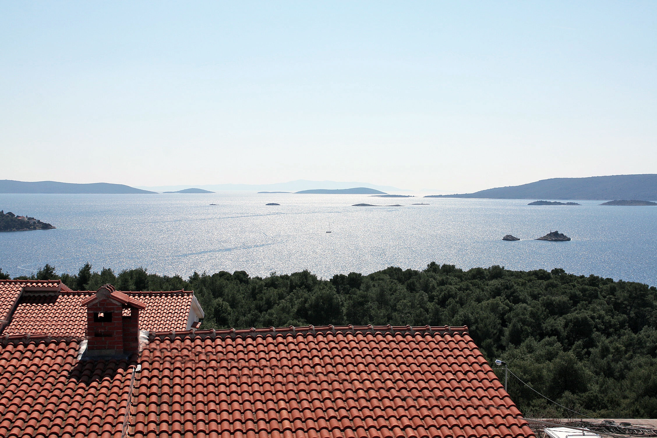 One bedroom apartment with balcony and sea view Seget Vranjica, Trogir  A-c