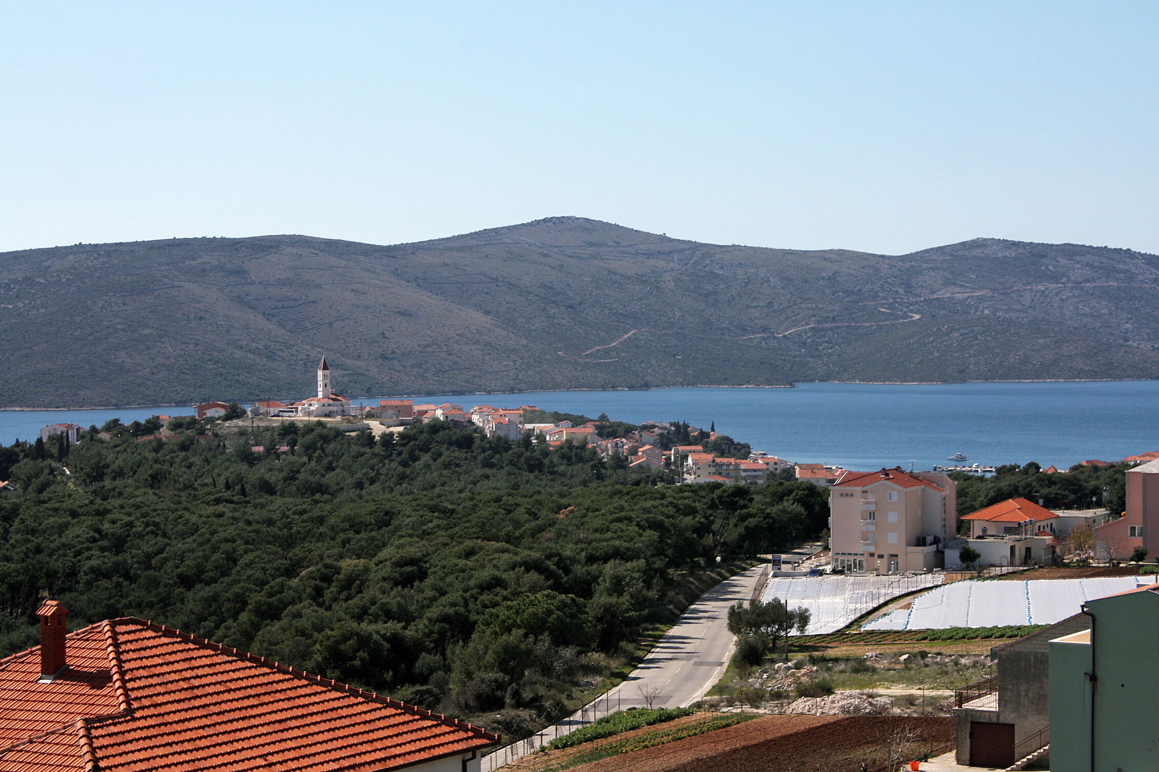 One bedroom apartment with balcony and sea view Seget Vranjica, Trogir  A-c