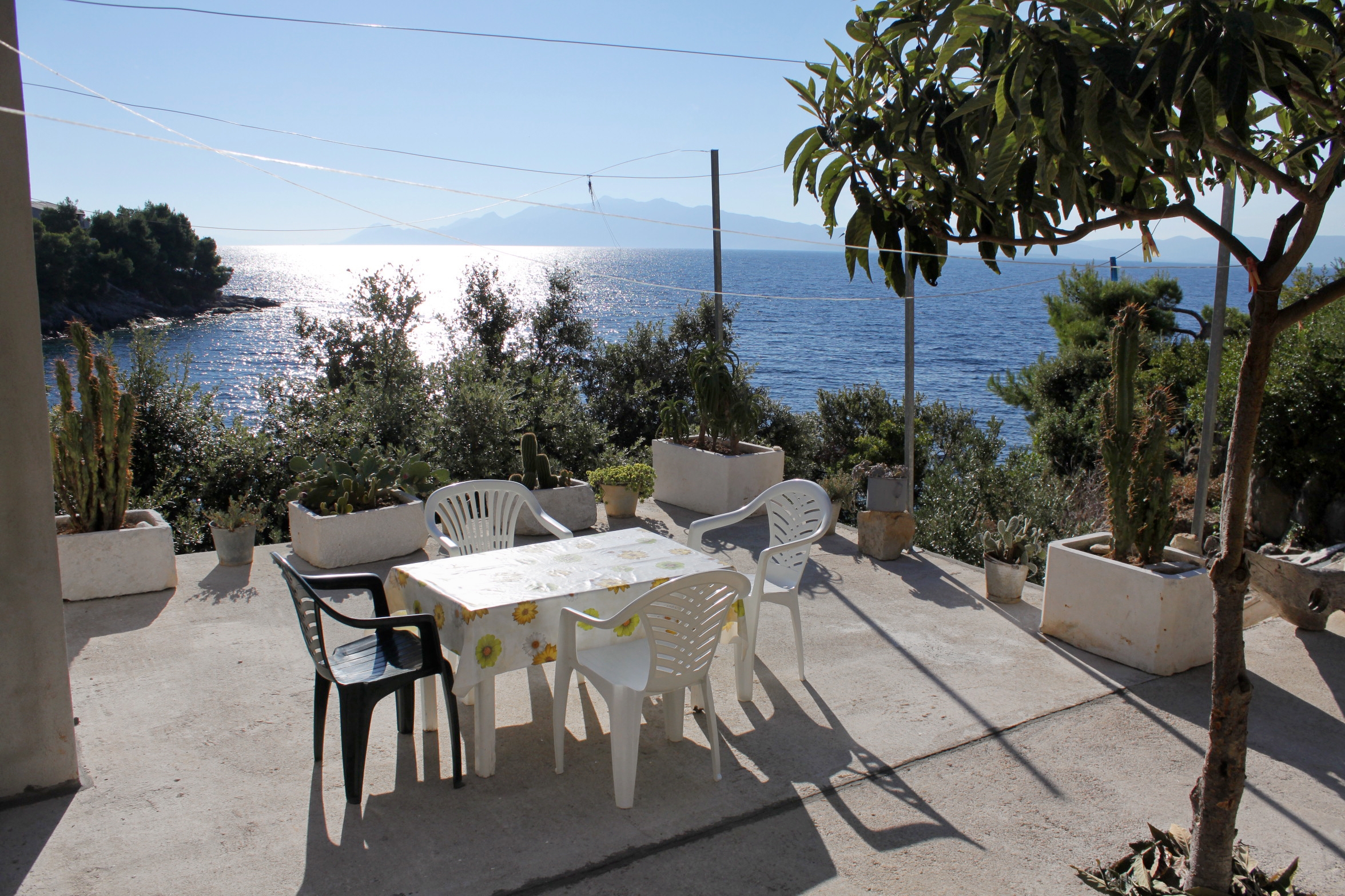 Two bedroom apartment near beach Cove Torac, Hvar  A-a