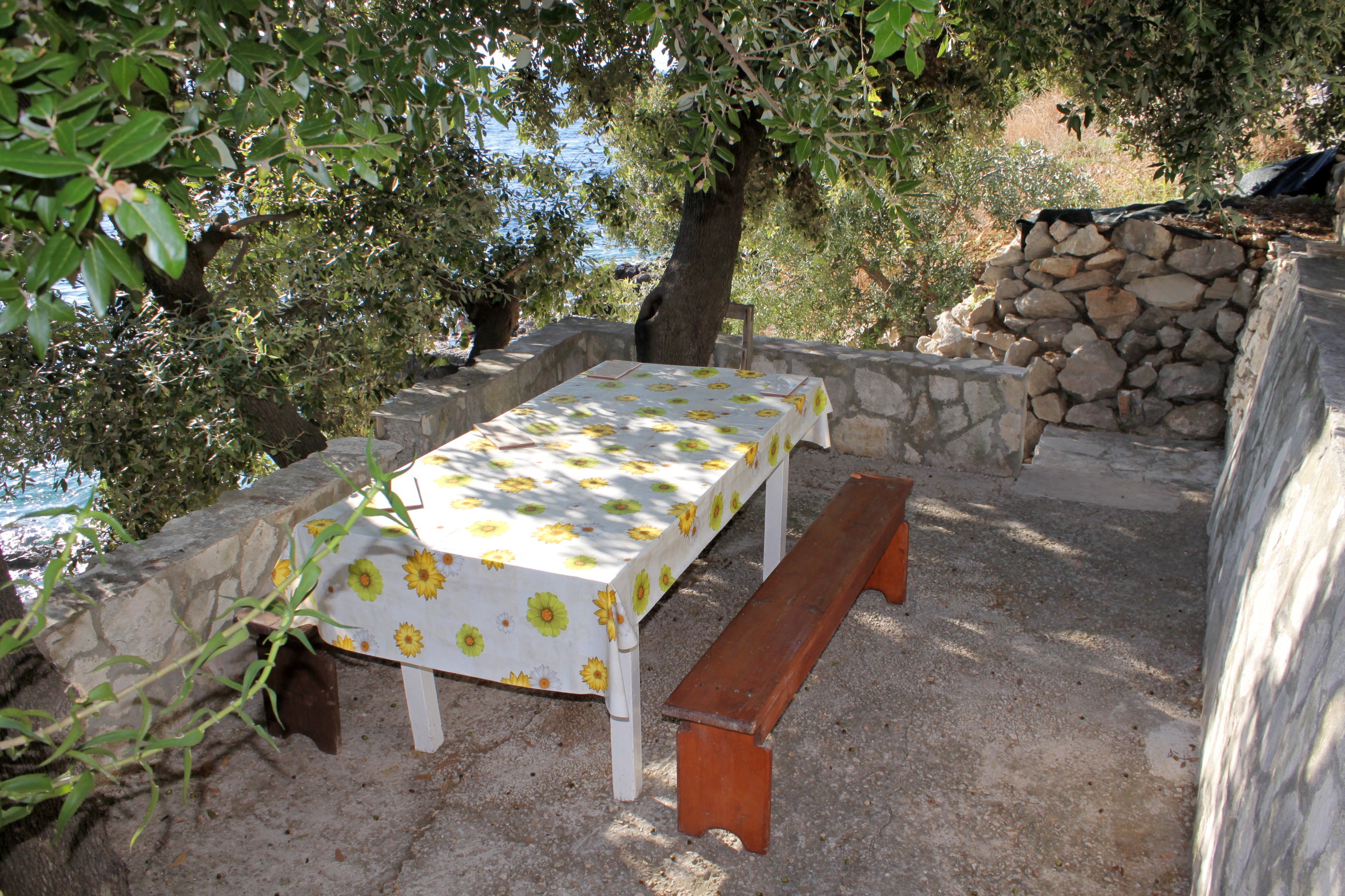 One bedroom apartment near beach Cove Torac, Hvar  A-b
