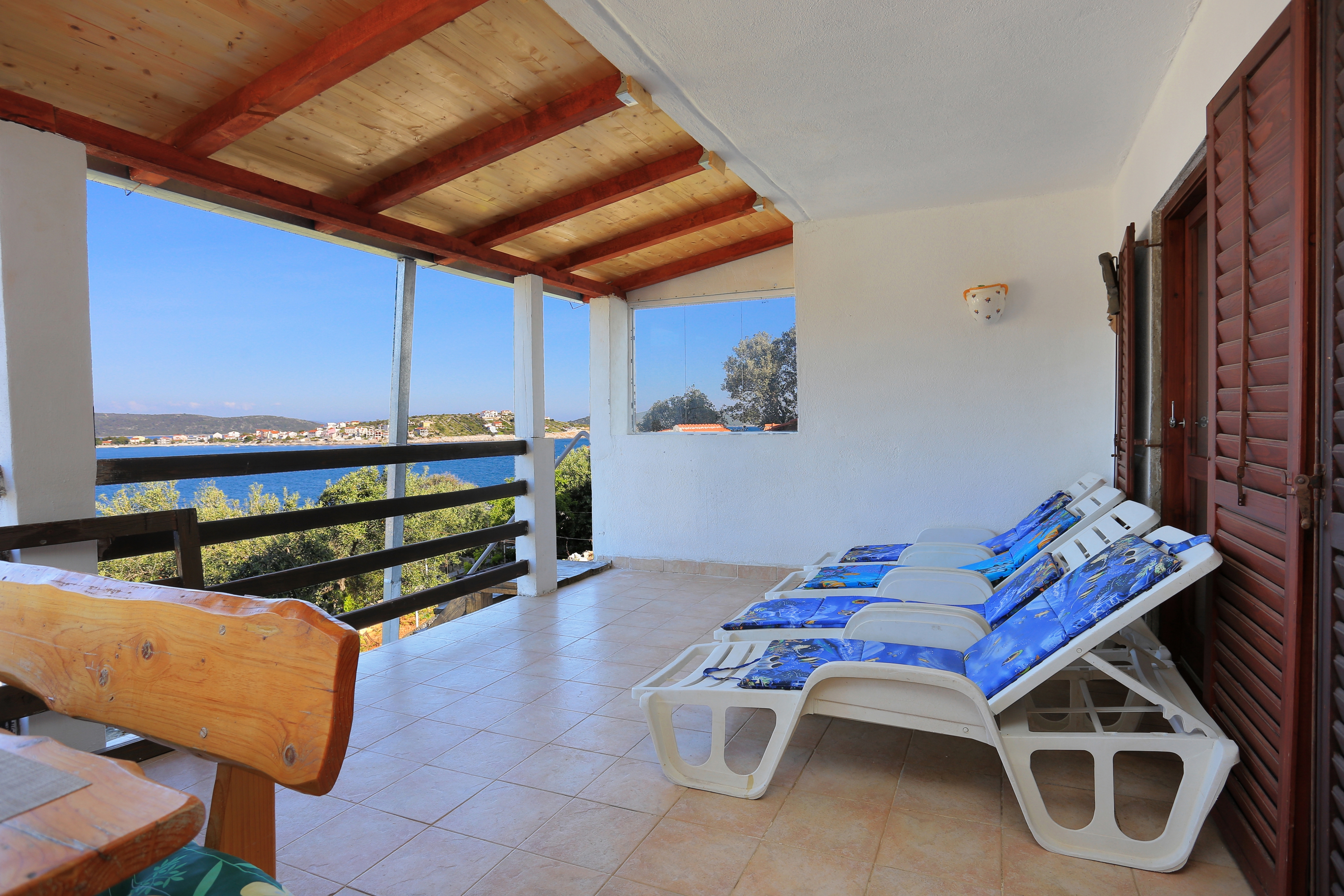 Two bedroom apartment near beach Cove Oštrička luka, Rogoznica  A-a