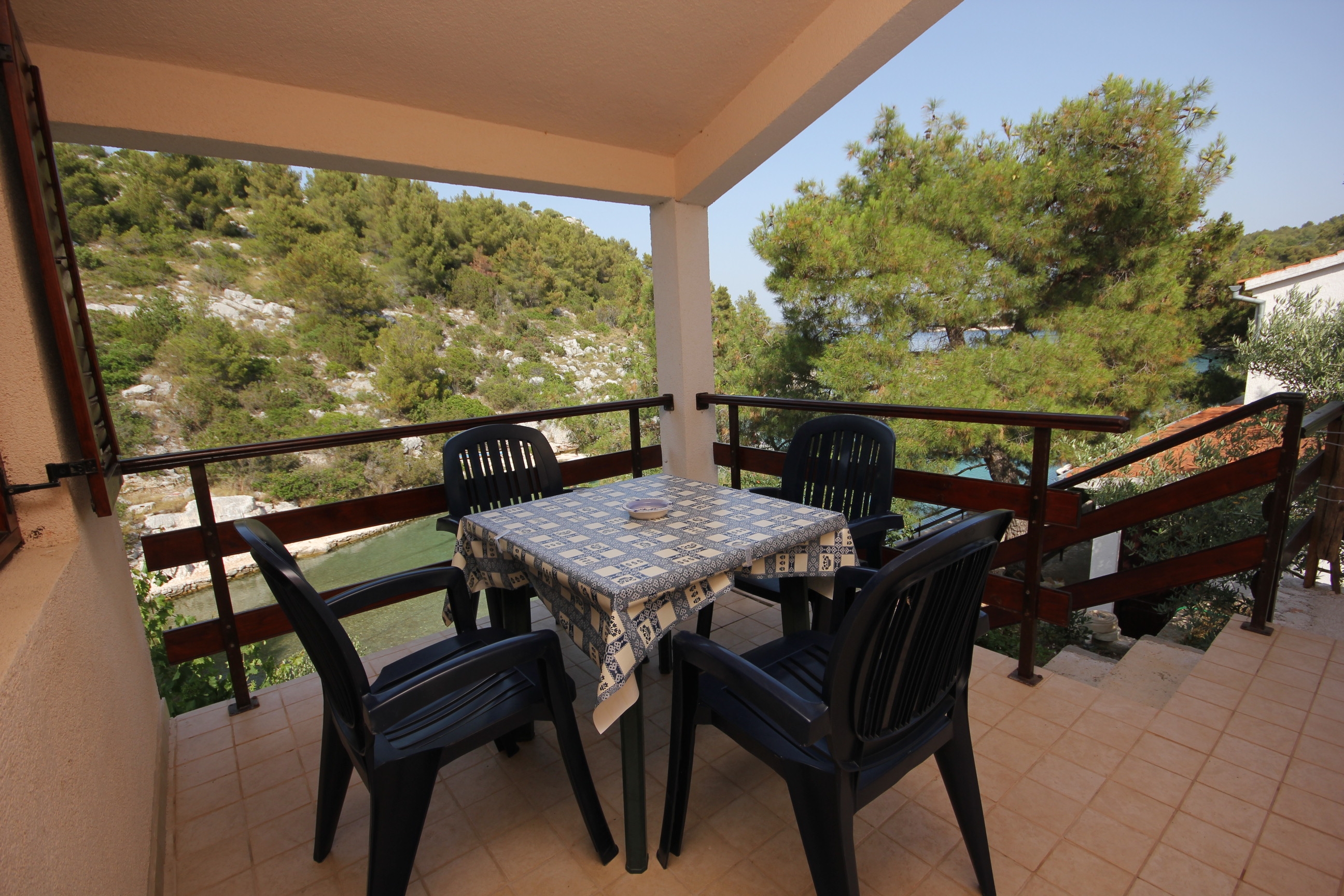 Two bedroom apartment near beach Cove Dumboka, Dugi otok  A-a
