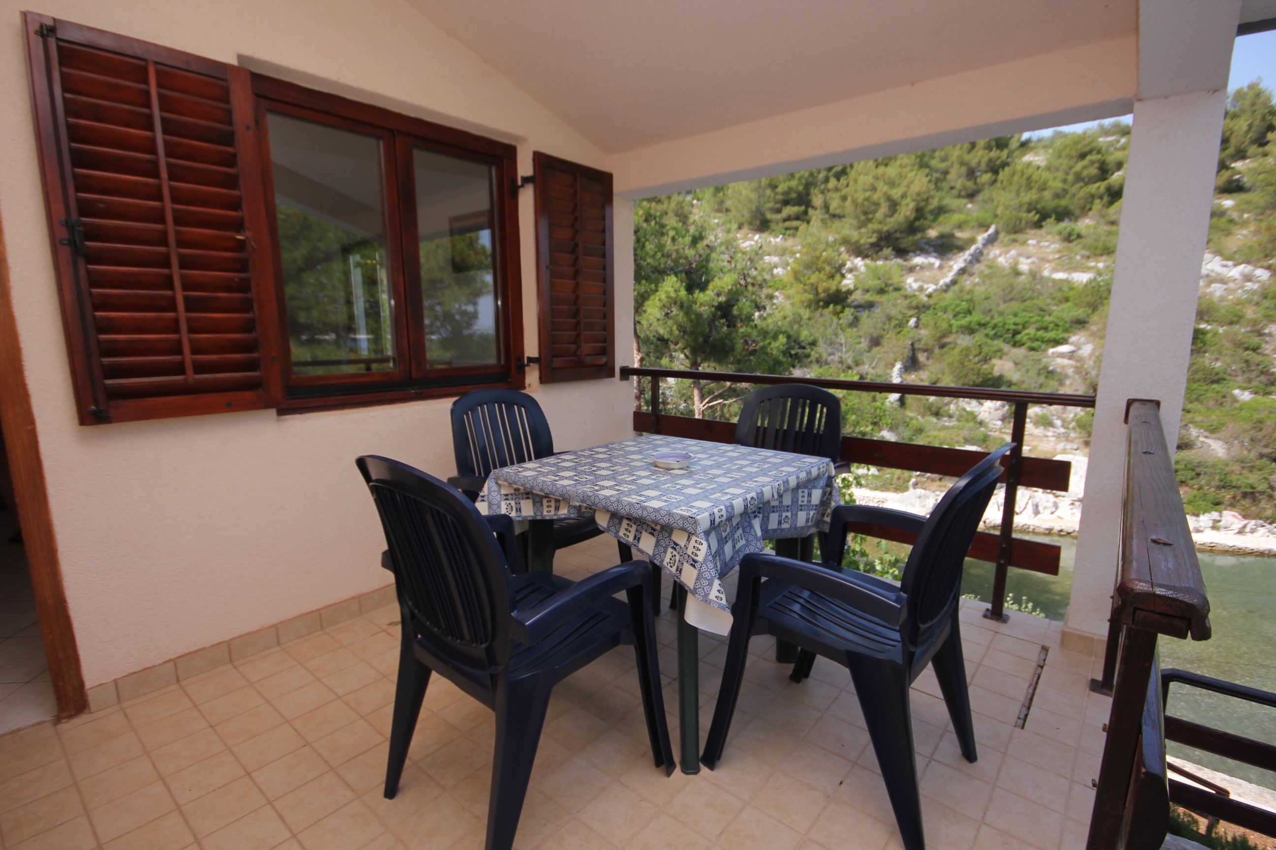 Two bedroom apartment near beach Cove Dumboka, Dugi otok  A-a