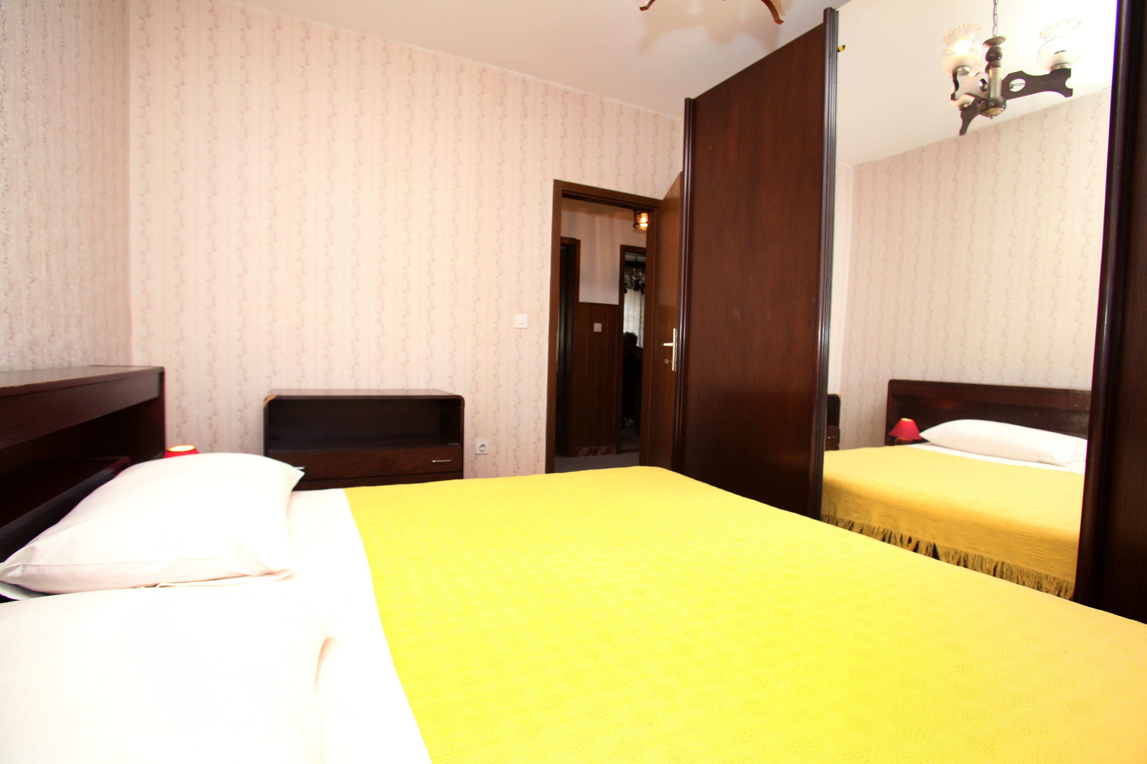 Three bedroom apartment near beach Vinišće, Trogir  A-b