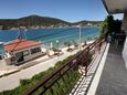 Vinišće, Terrace in the apartment, with a sea view and WiFi.