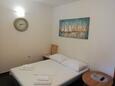 Saplunara, Sala de estar in the apartment, air condition available y WiFi.