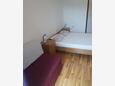 Saplunara, Bedroom in the studio-apartment, air condition available, (pet friendly) and WiFi.