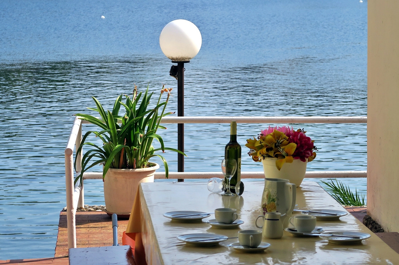 One bedroom apartment near beach Okuklje, Mljet  A-c