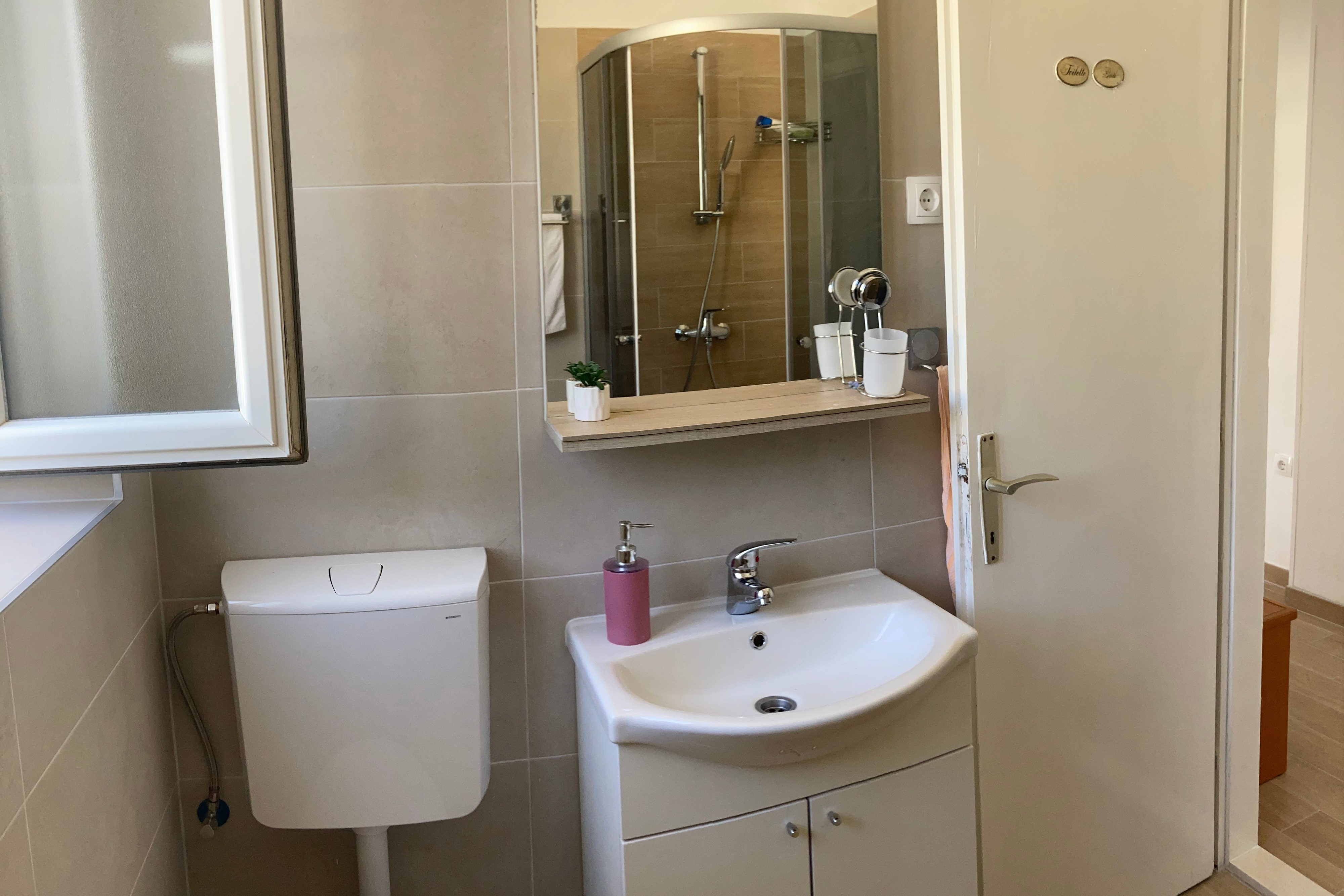 One bedroom apartment near beach Okuklje, Mljet  A-e
