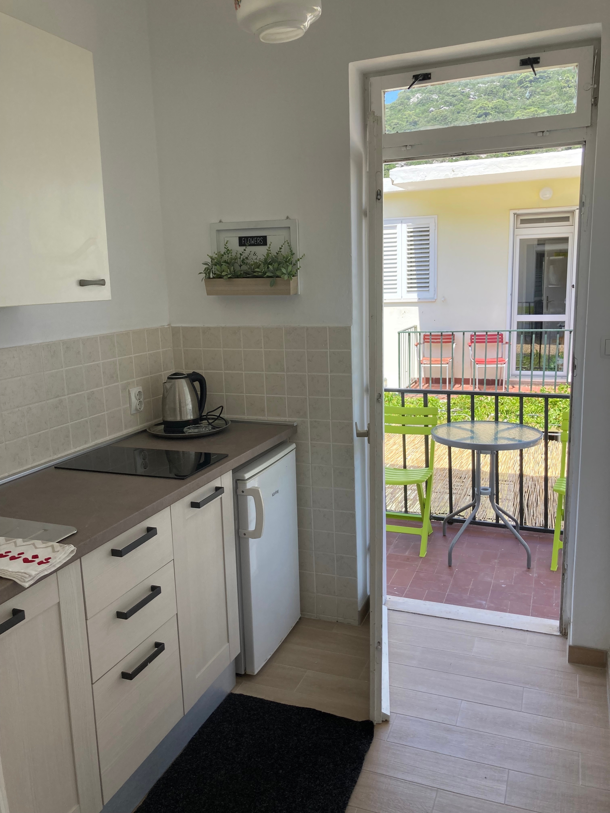 One bedroom apartment near beach Okuklje, Mljet  A-e