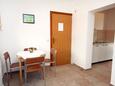 Dining room Soline, Dining room in the apartment, dopusteni kucni ljubimci i WIFI.