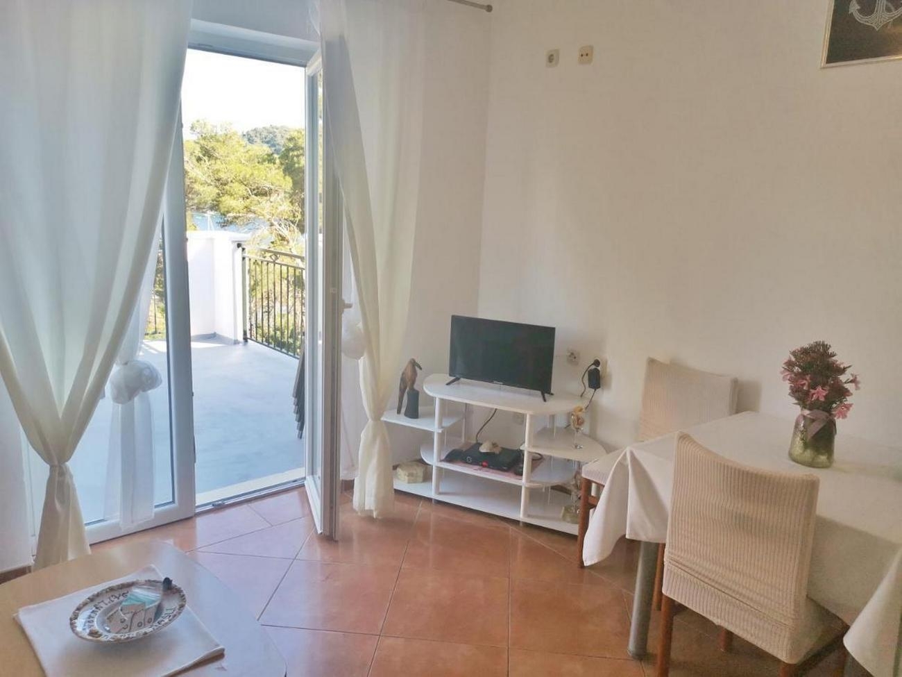 One bedroom apartment with balcony Cove Saplunara, Mljet (A-4923-a) One bedroom apartment with balcony Cove Saplunara, Mljet (A-4923-a)