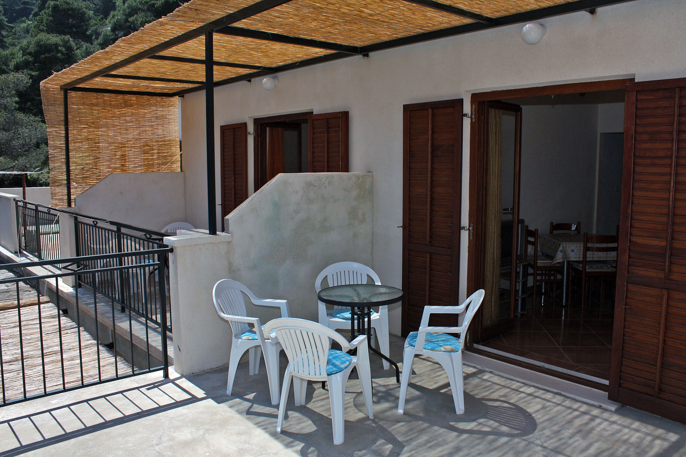 One bedroom apartment with terrace Cove Saplunara, Mljet  A-b
