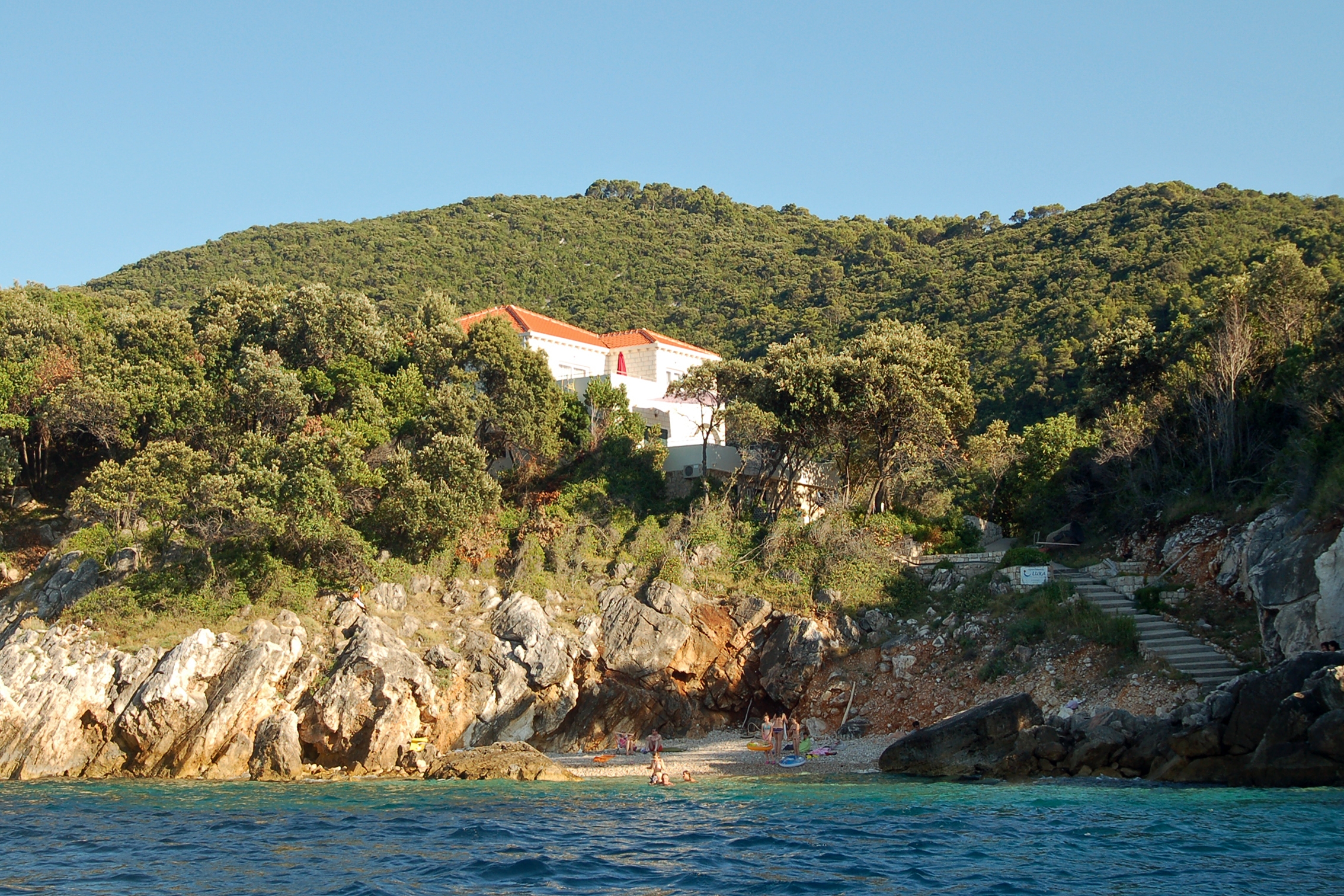 Two bedroom apartment near beach Kozarica, Mljet  A-b