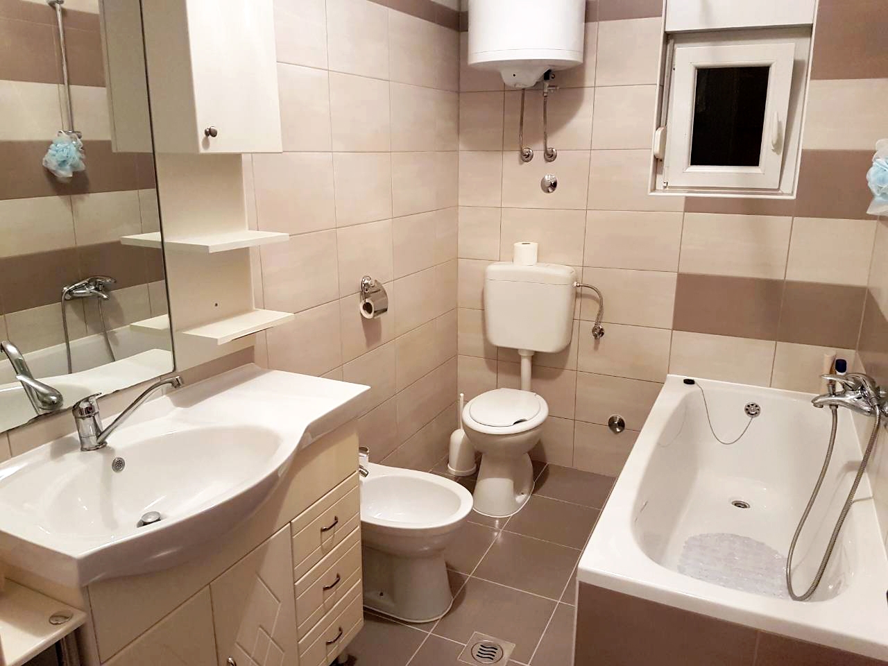 Two bedroom apartment with terrace Barbat, Rab  A-a