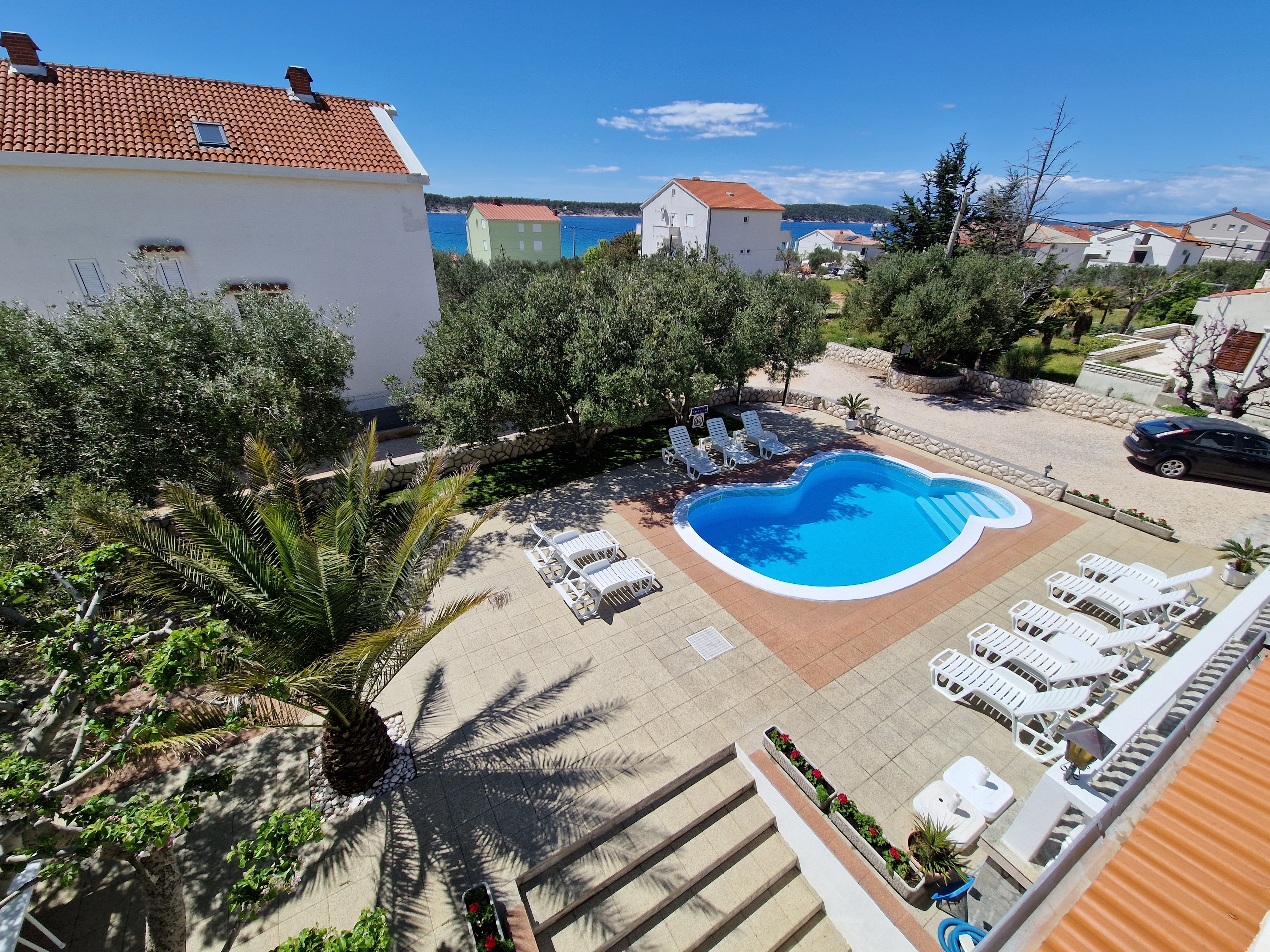 Two bedroom apartment with terrace Barbat, Rab  A-a