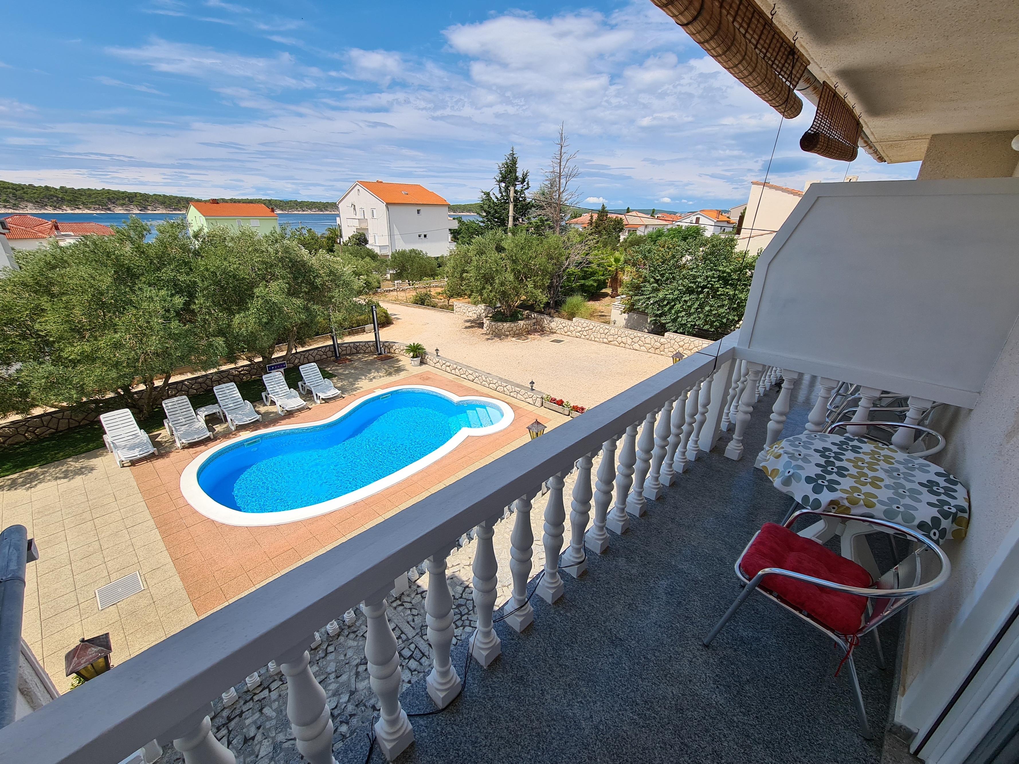 Two bedroom apartment with balcony and sea view Barbat, Rab  A-c